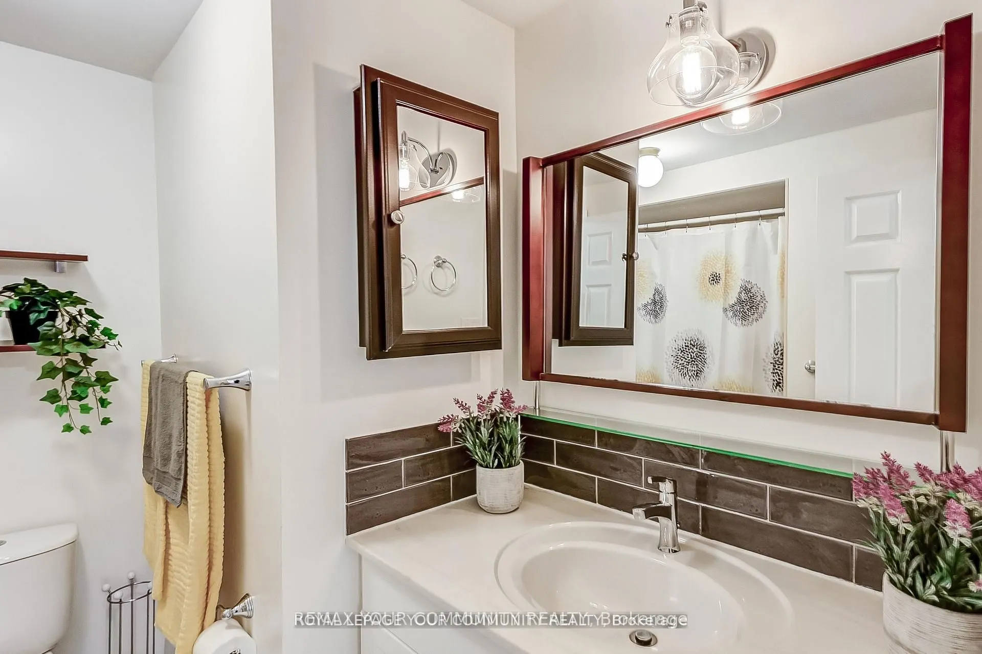 660 Foxwood Trail