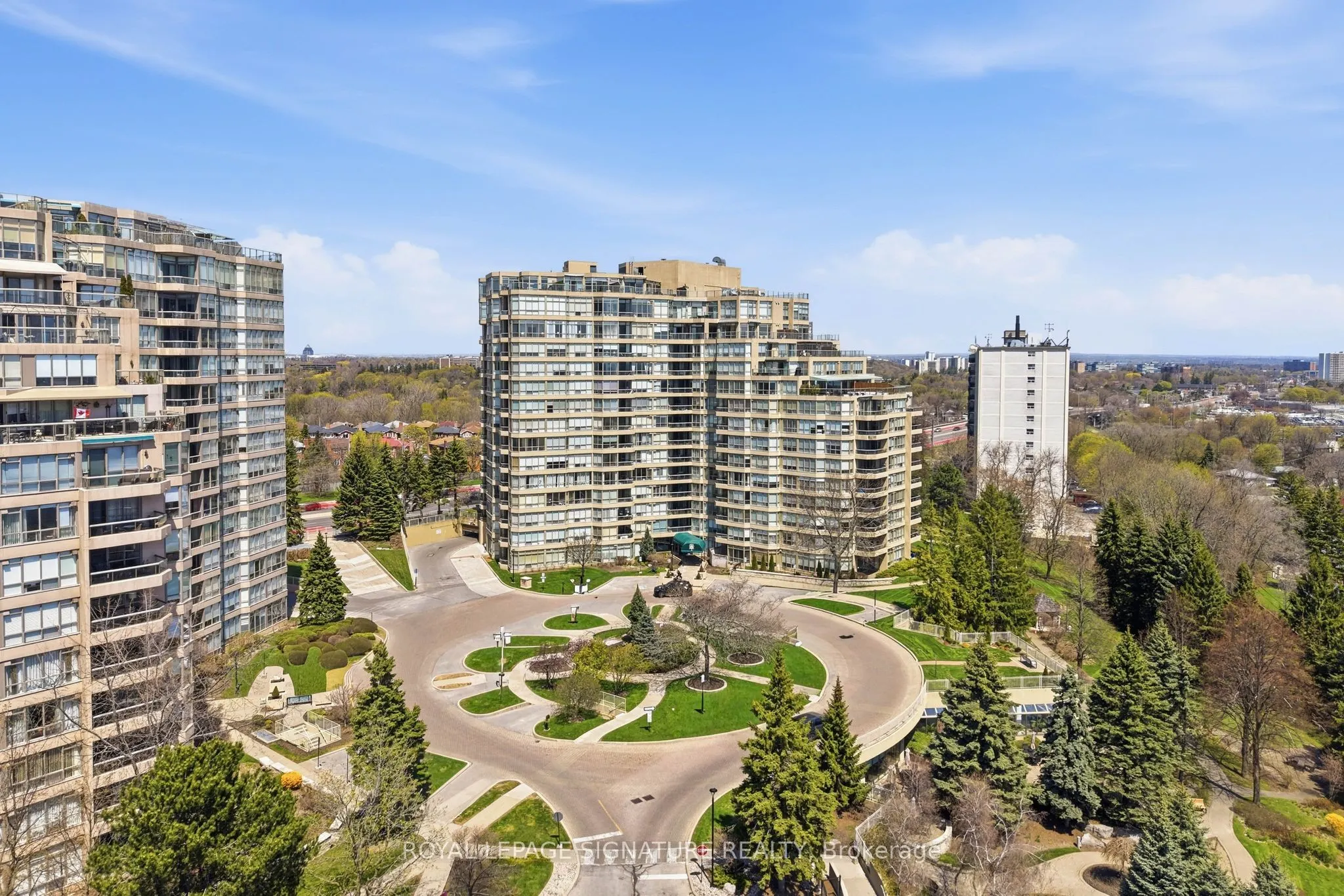 20 Guildwood Parkway #PH1