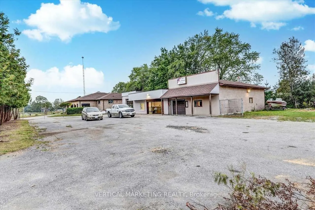 17300 Simcoe Street N