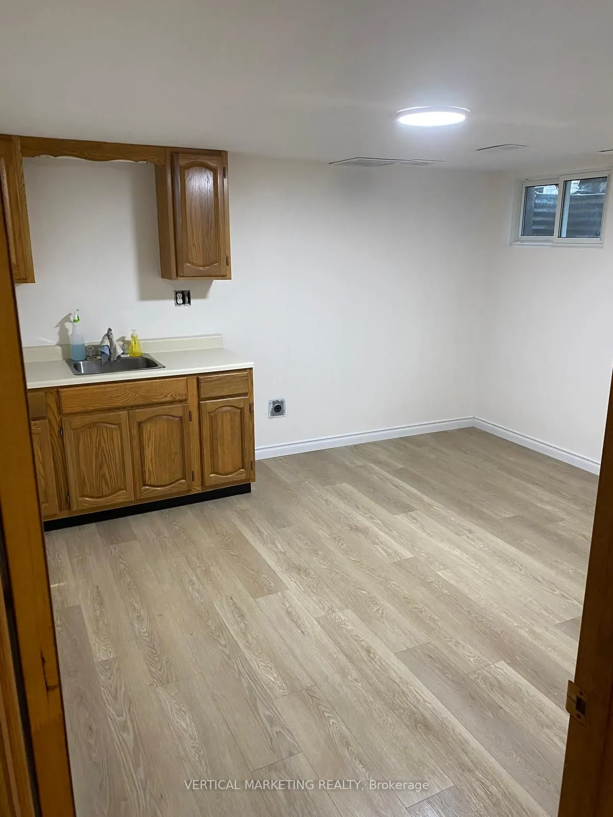 17300 Simcoe Street N