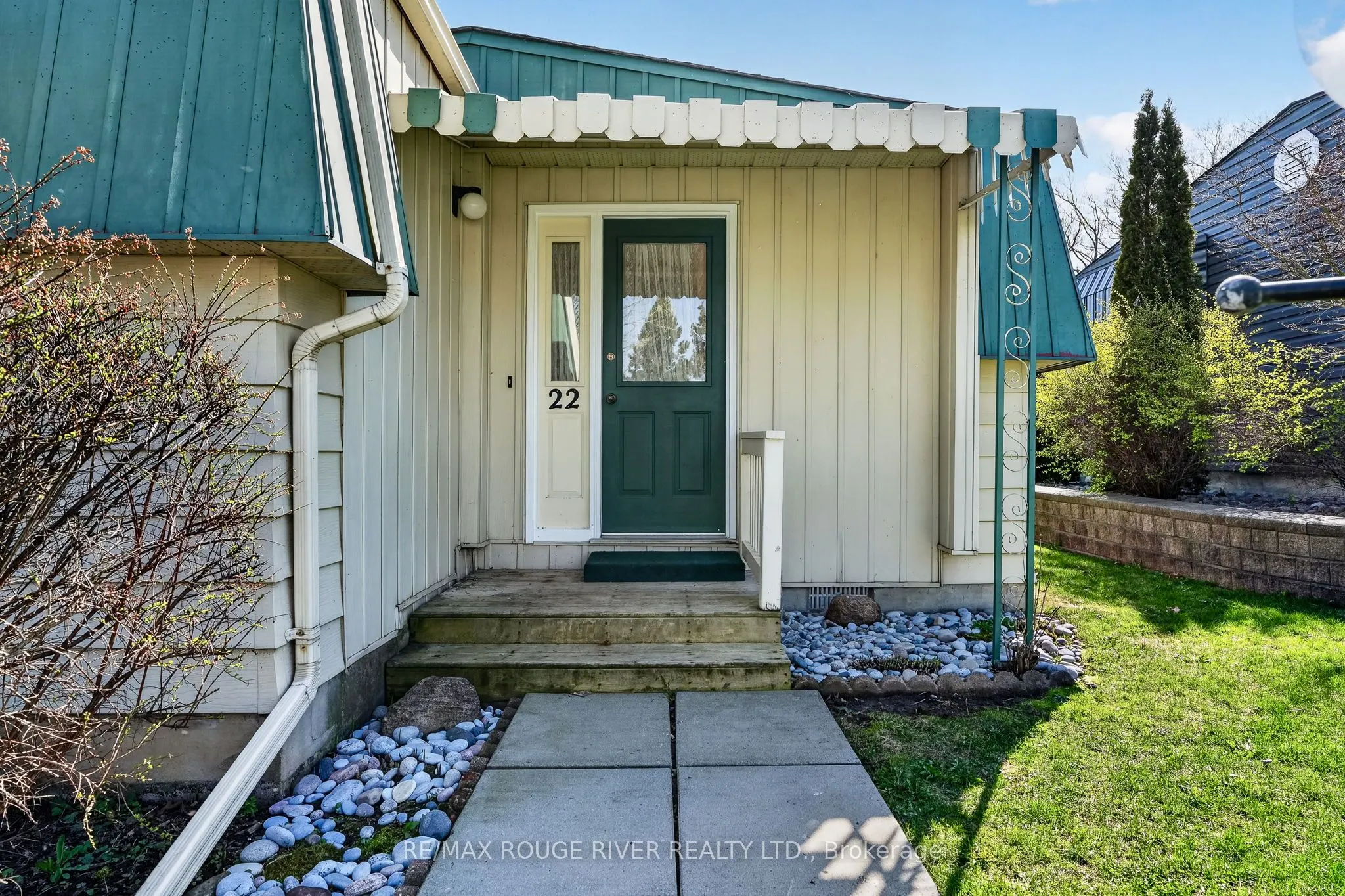 22 Eastbank Road