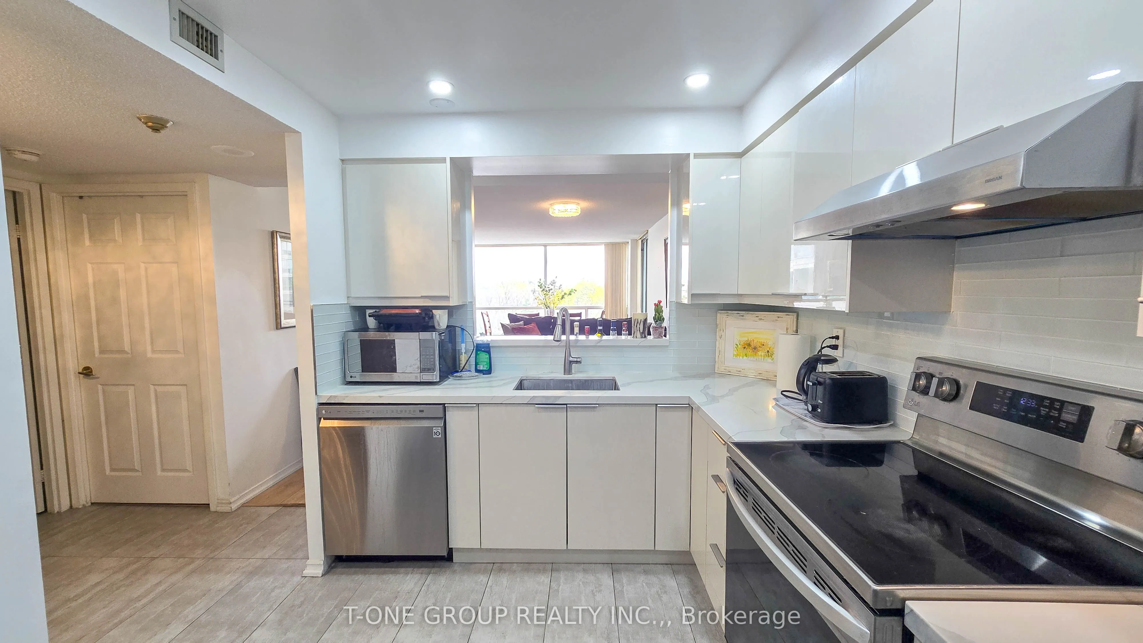 4725 Sheppard Avenue E #516