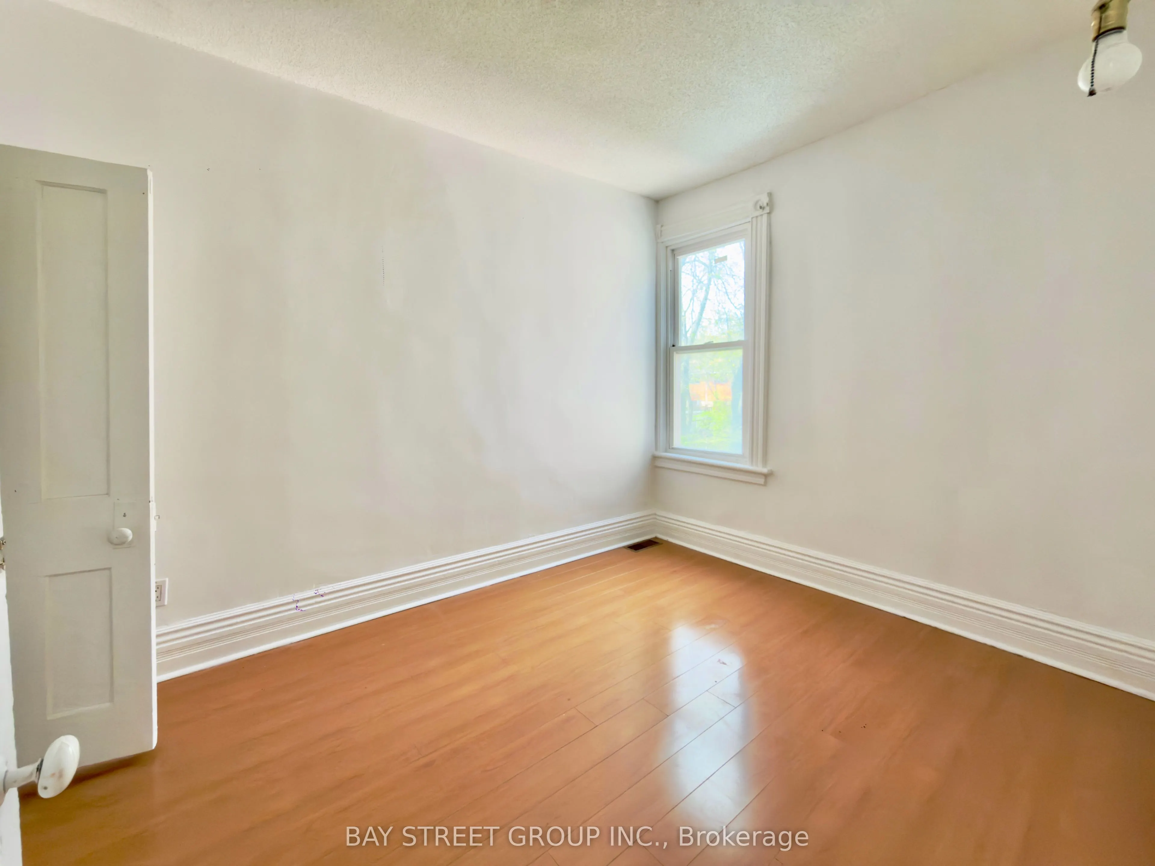 182 Boulton Avenue