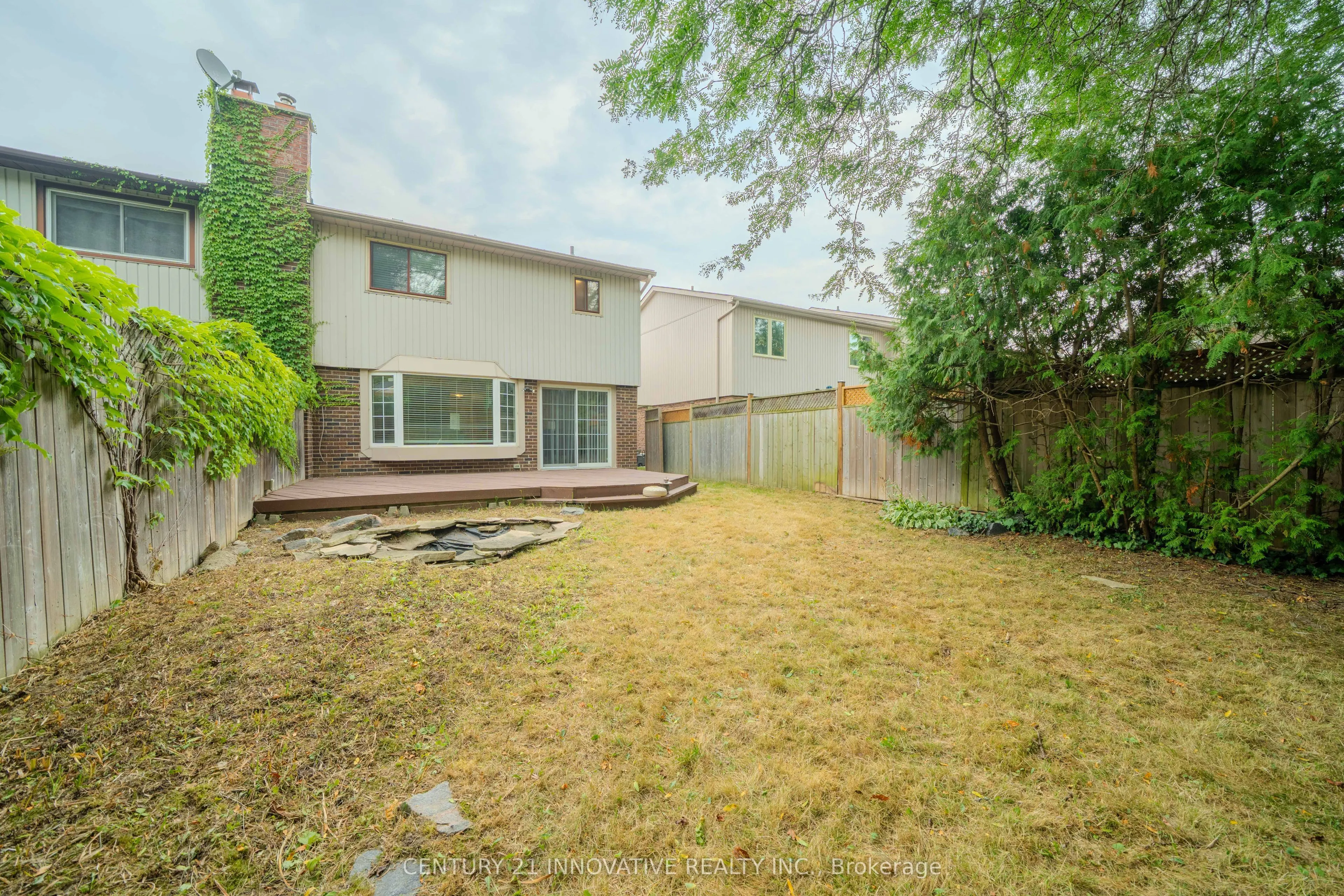 1764 Listowell Crescent