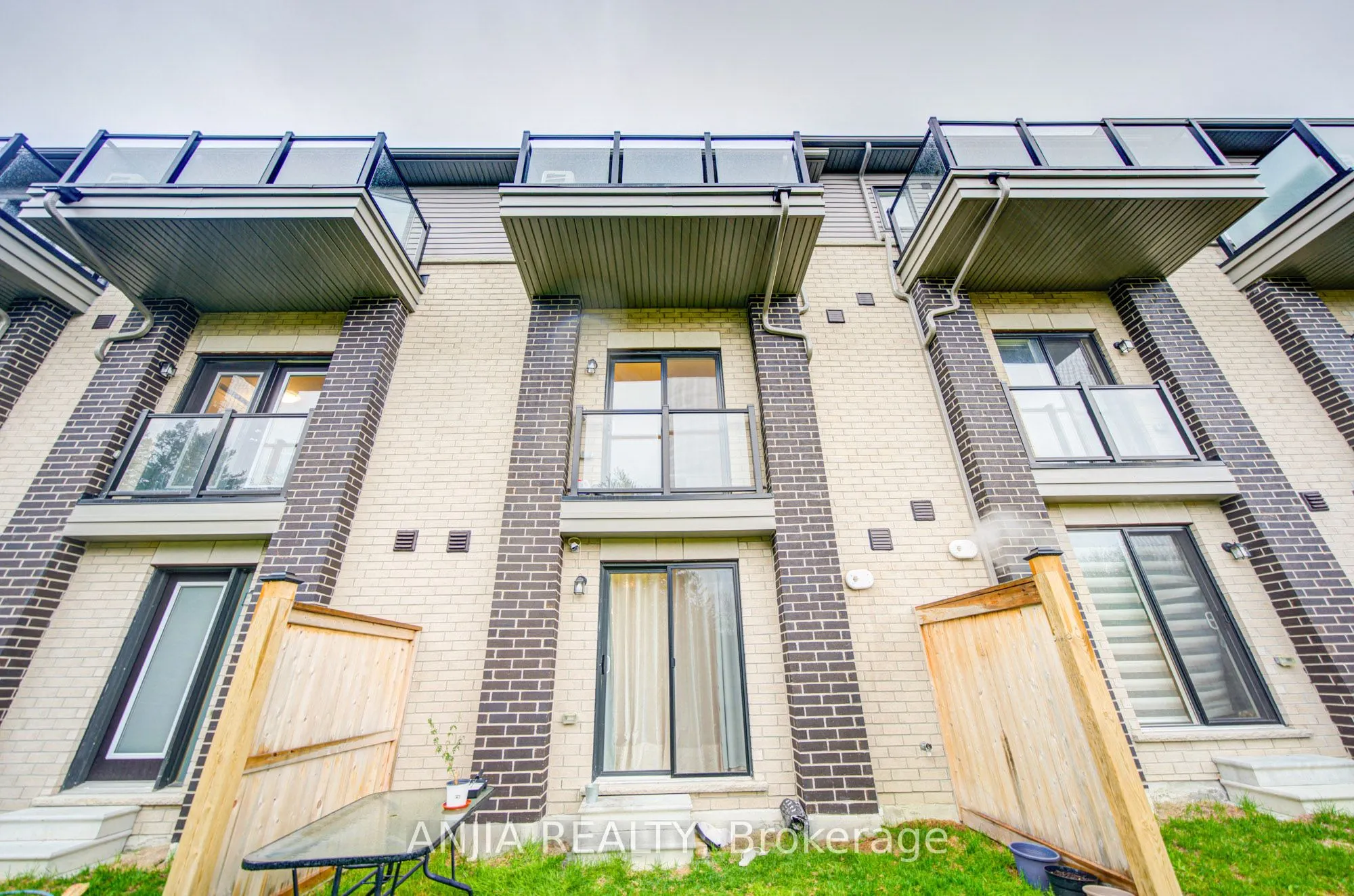 53 Emmas Way