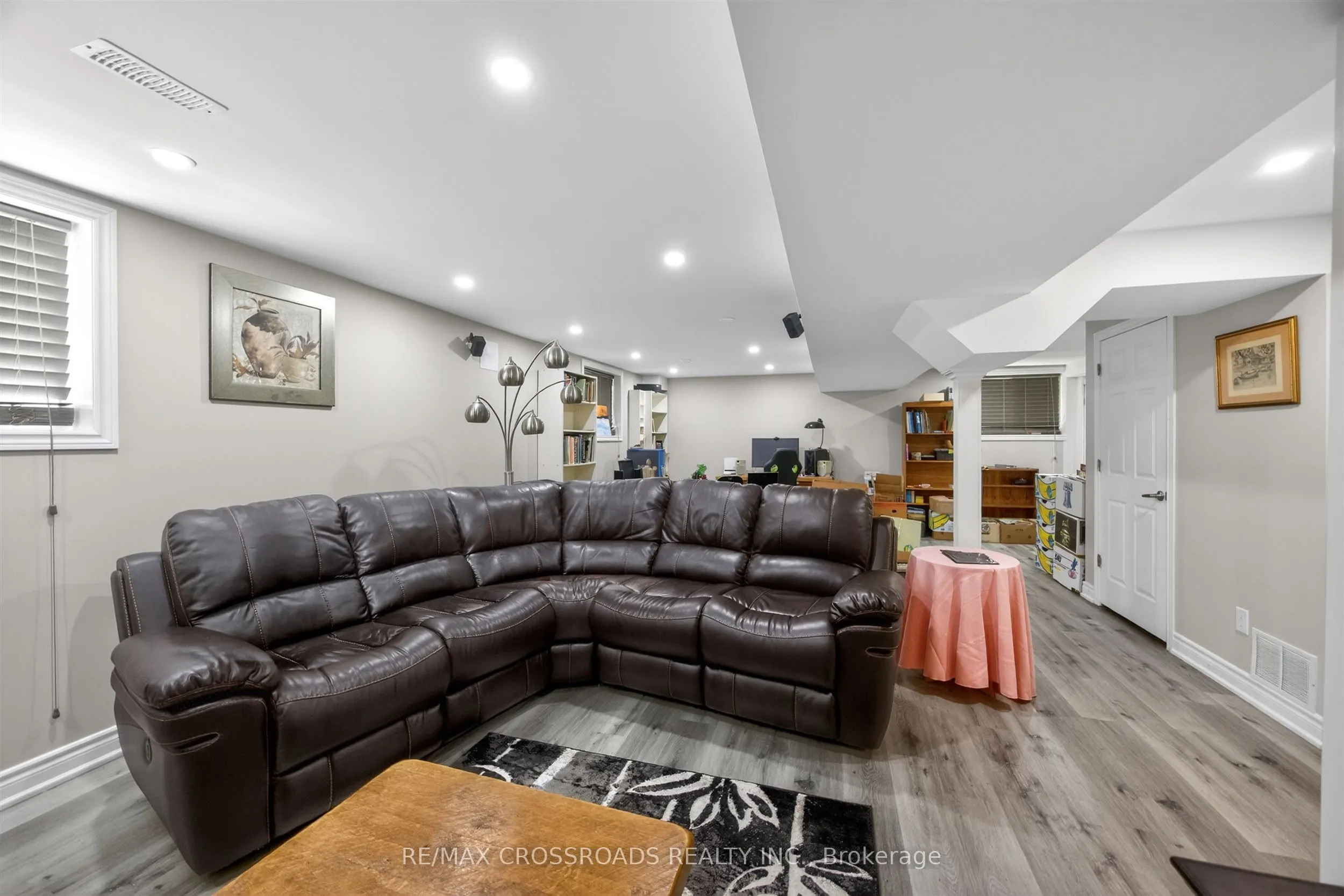586 Oldman Road