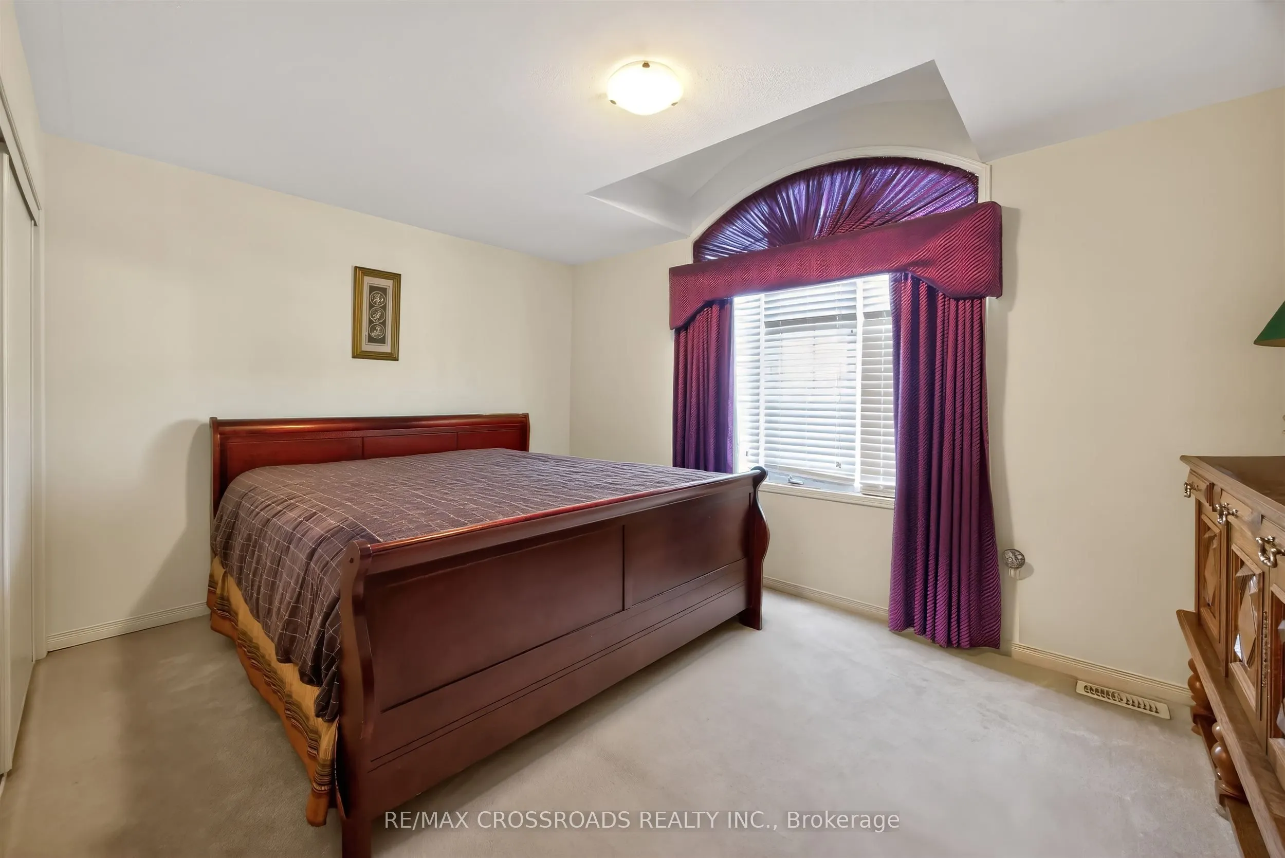 586 Oldman Road