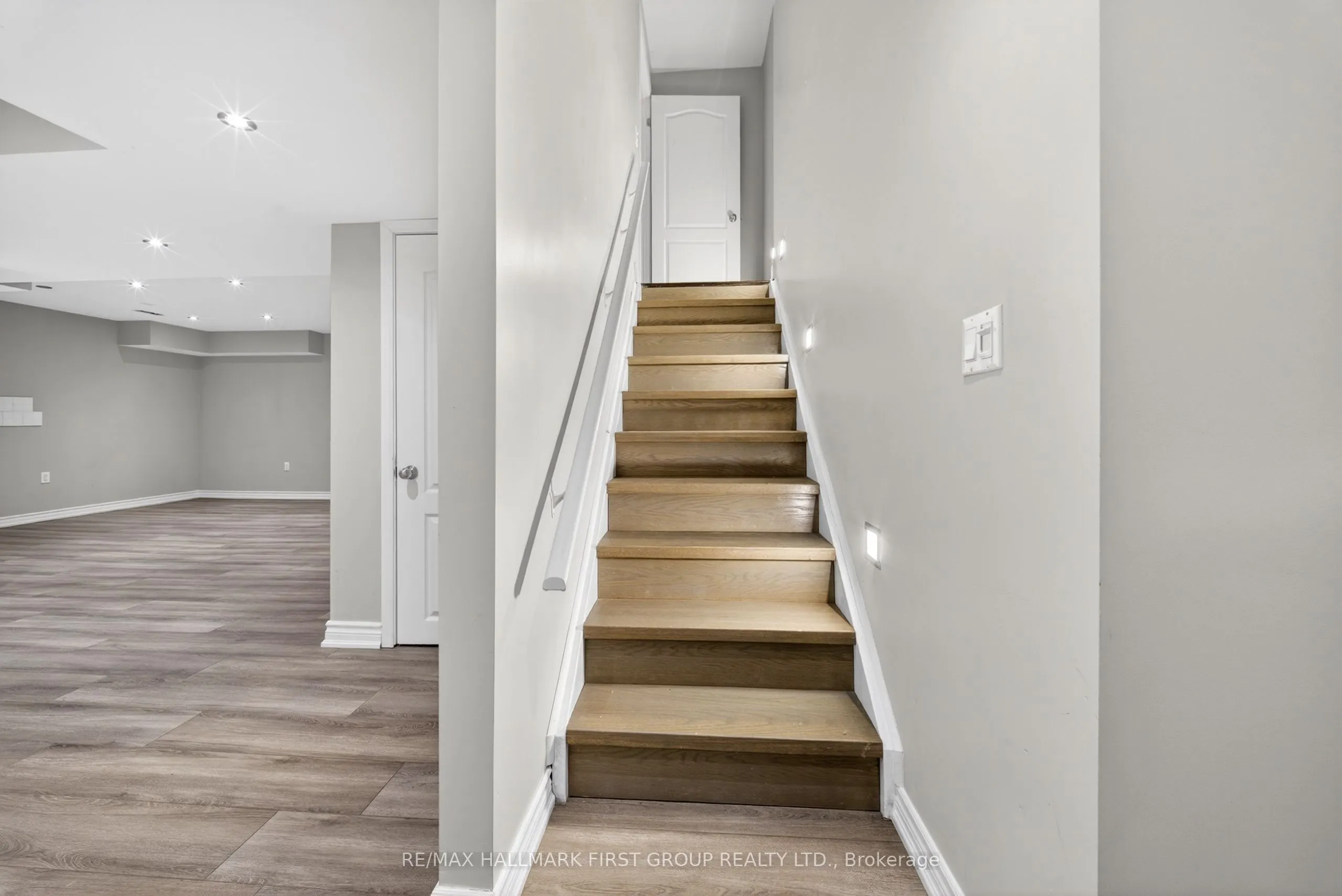 121 Blackwell Crescent