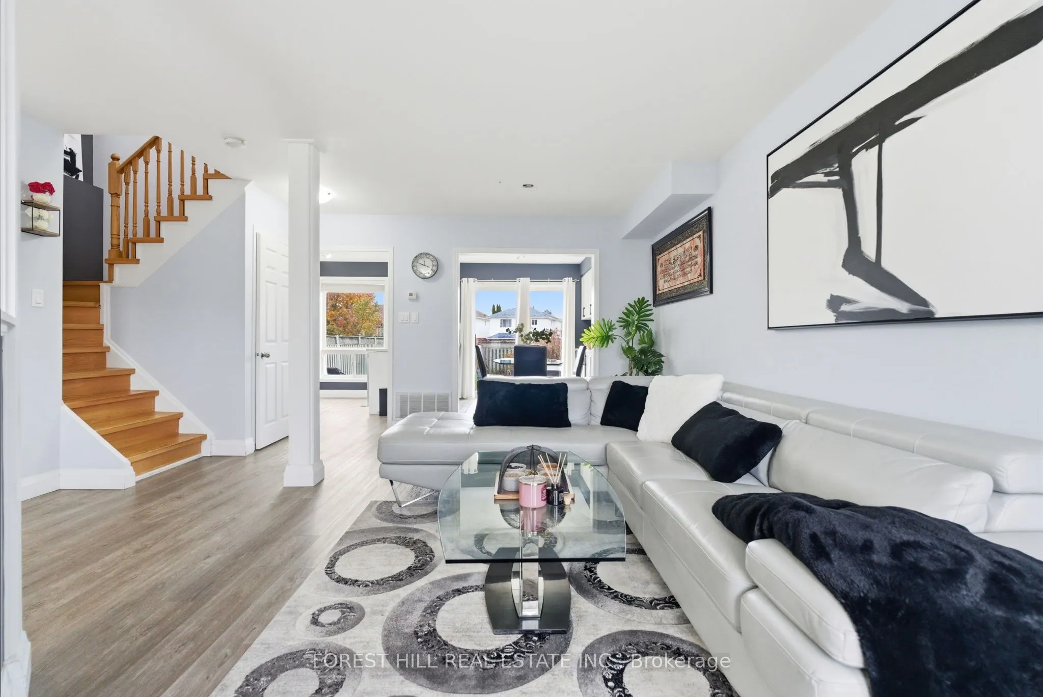 1842 Dalhousie Crescent