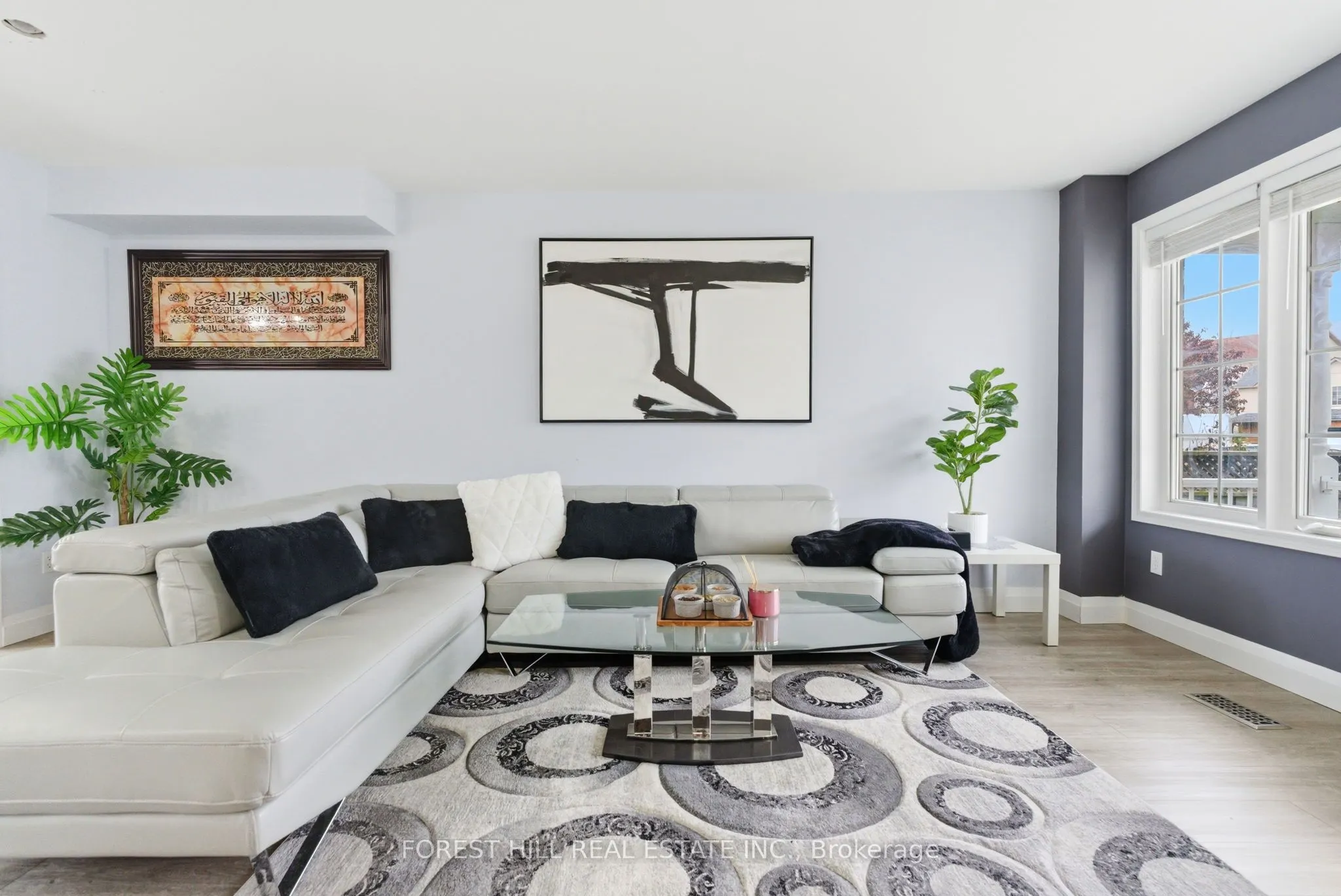 1842 Dalhousie Crescent