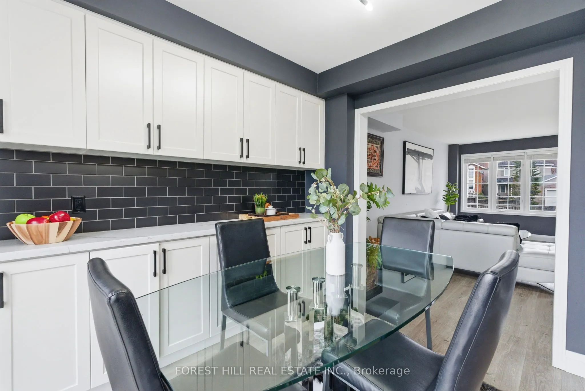 1842 Dalhousie Crescent