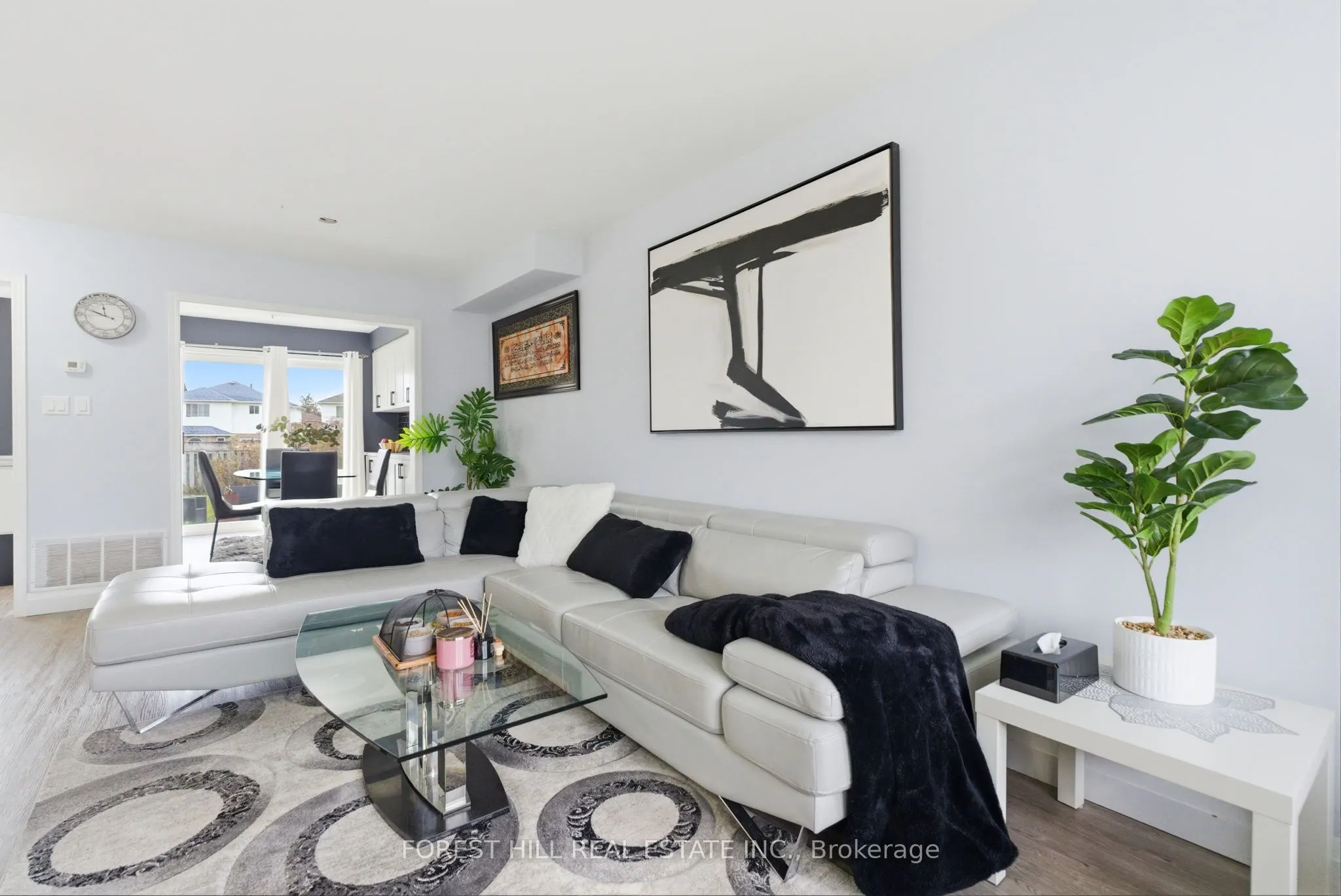 1842 Dalhousie Crescent