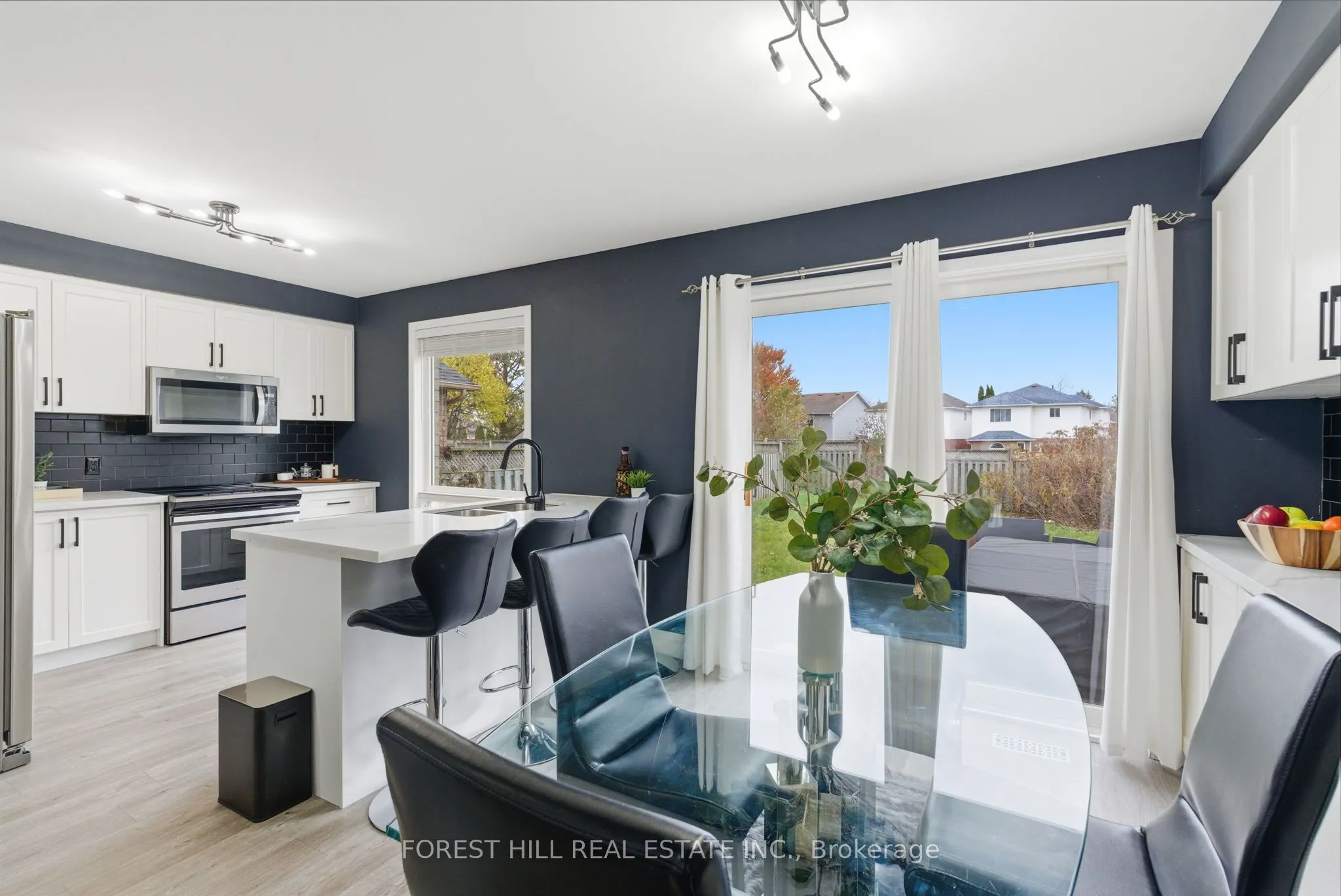 1842 Dalhousie Crescent