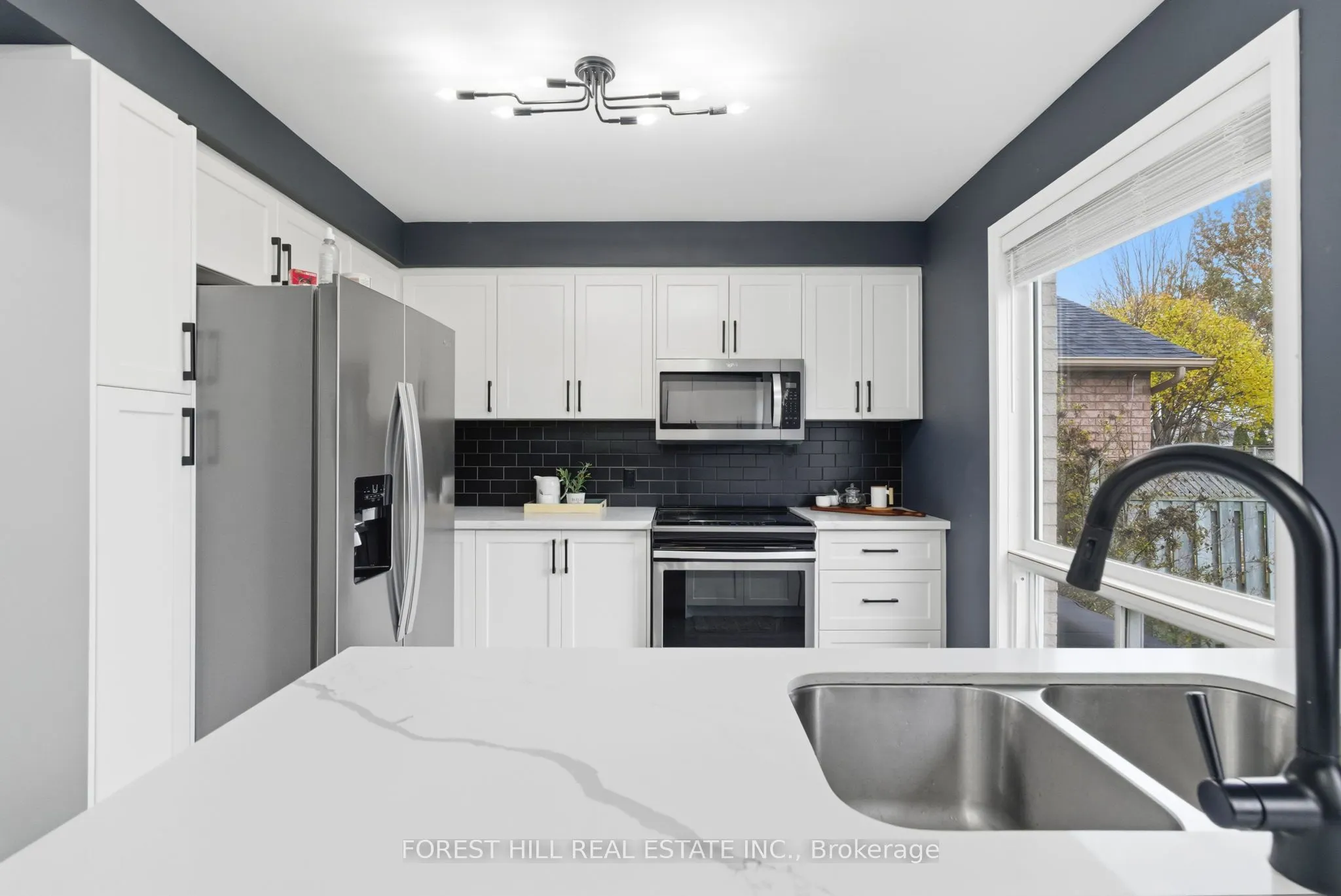 1842 Dalhousie Crescent