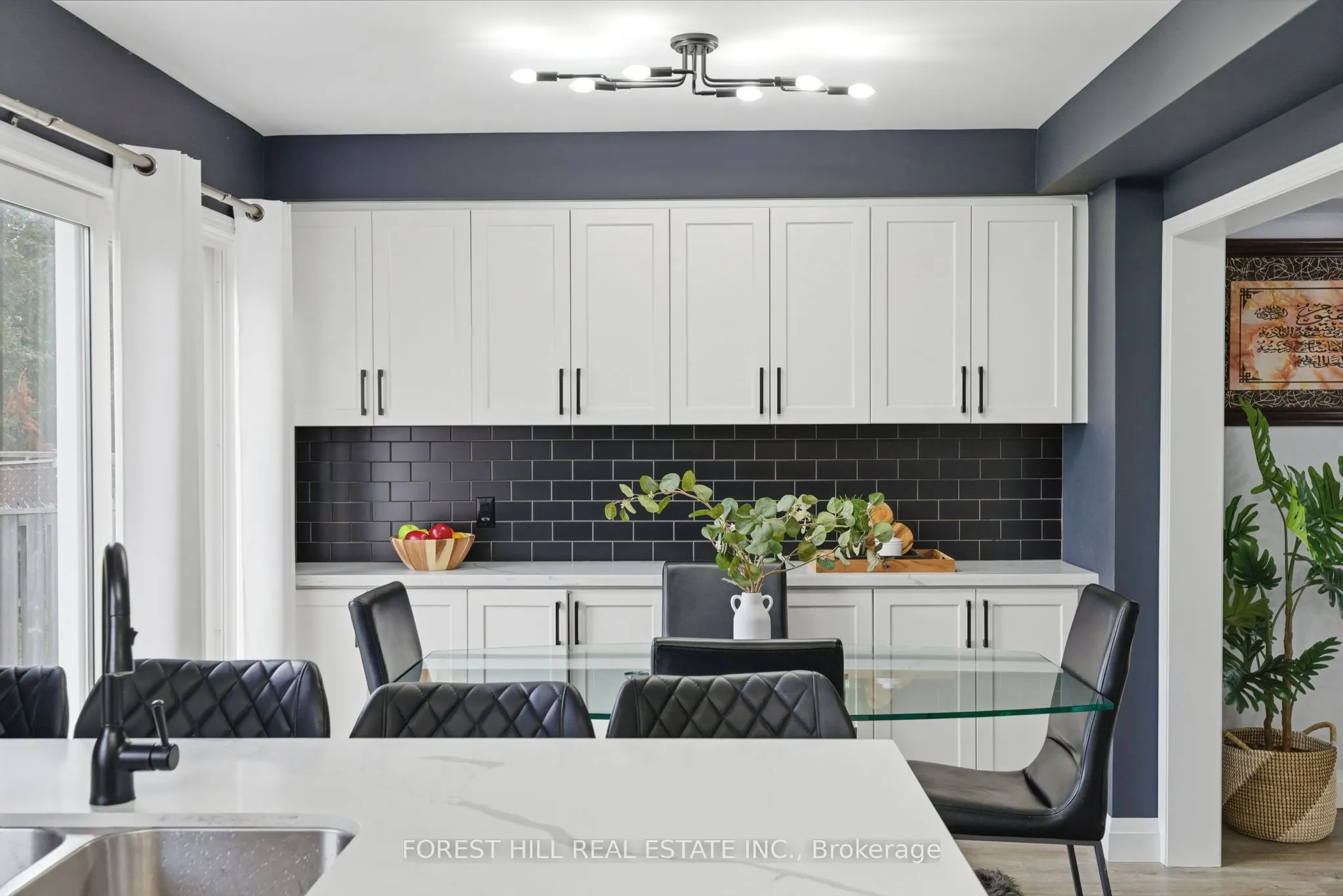 1842 Dalhousie Crescent