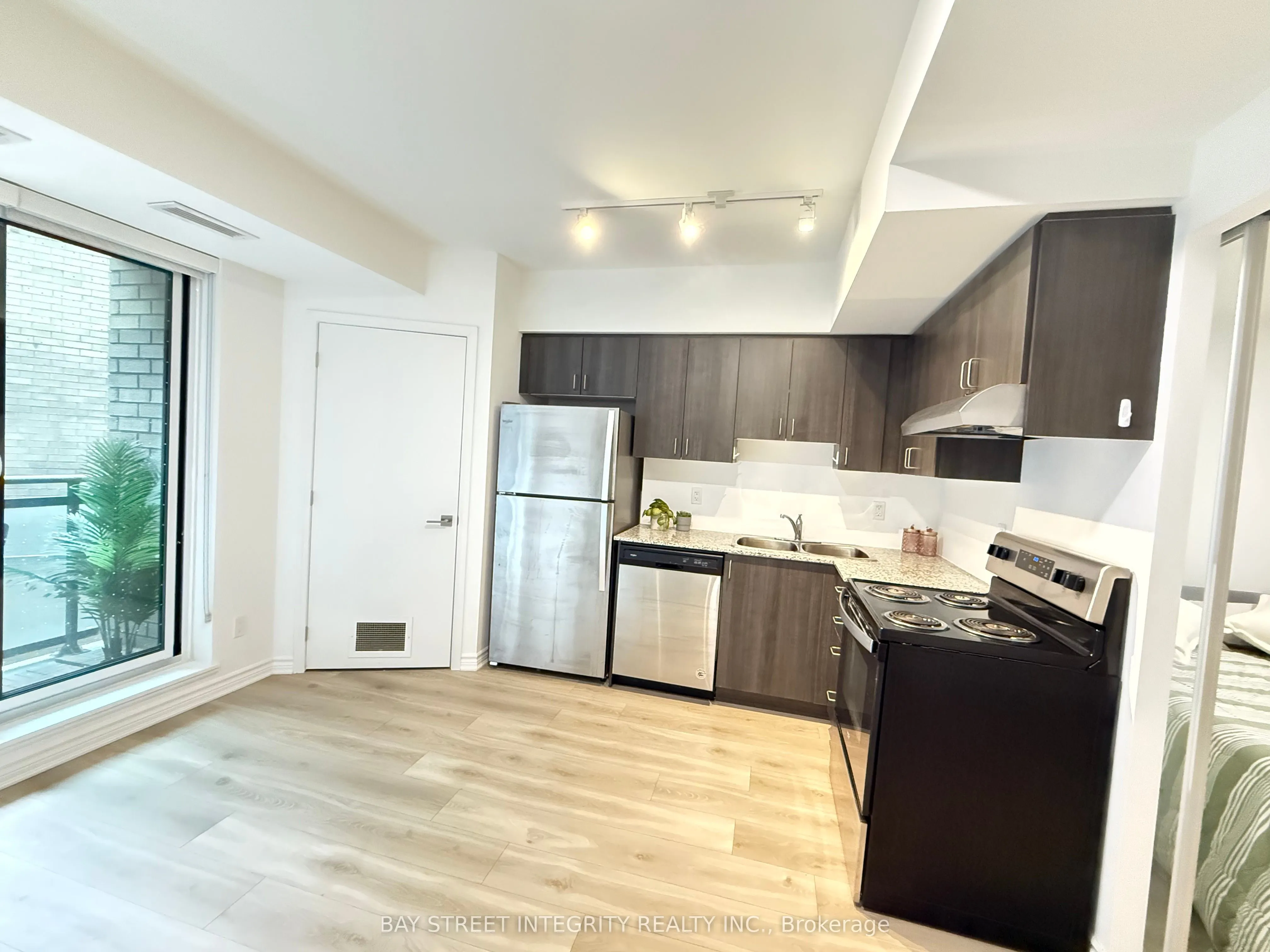 1 Falaise Road #201