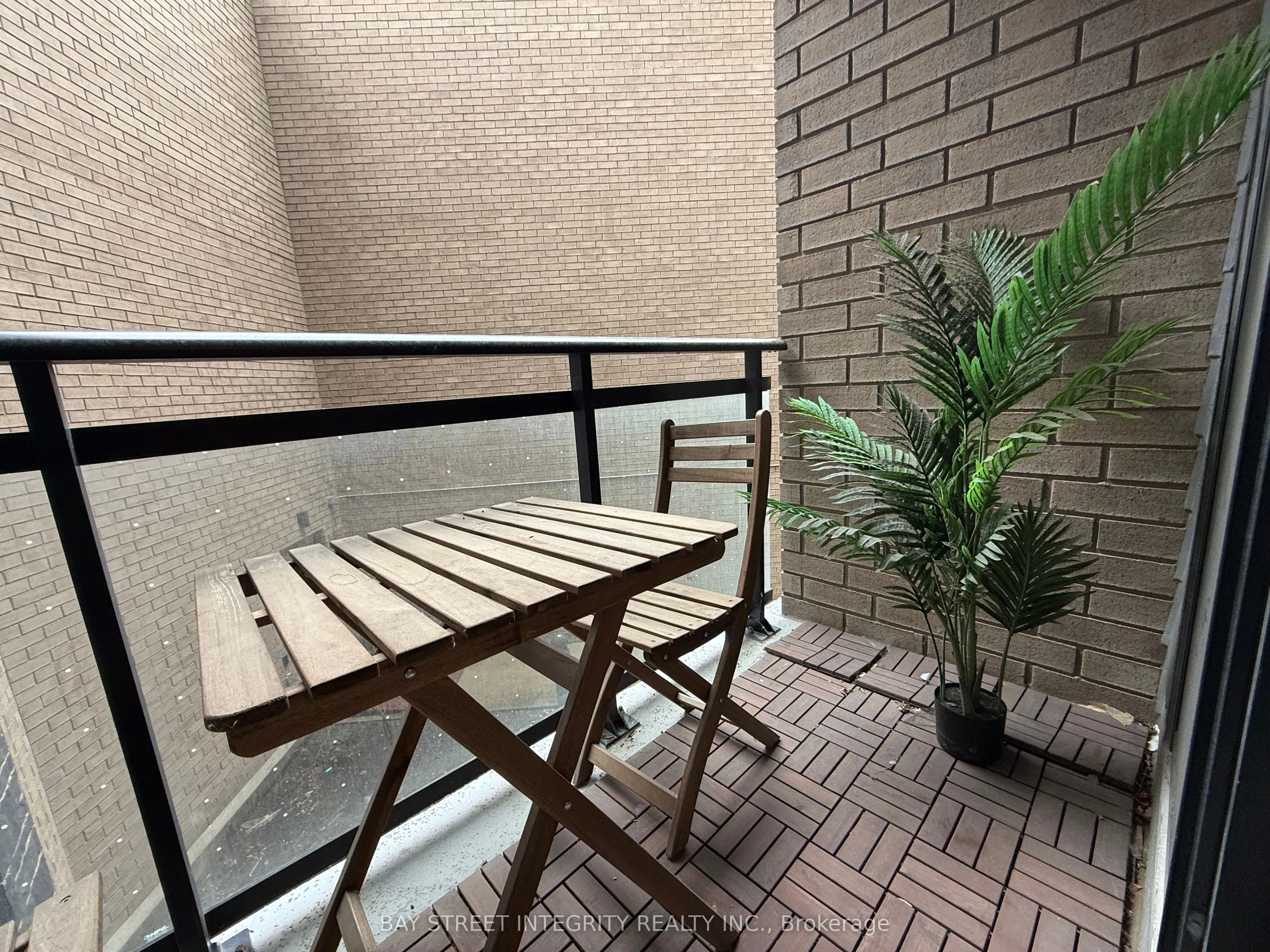 1 Falaise Road #201