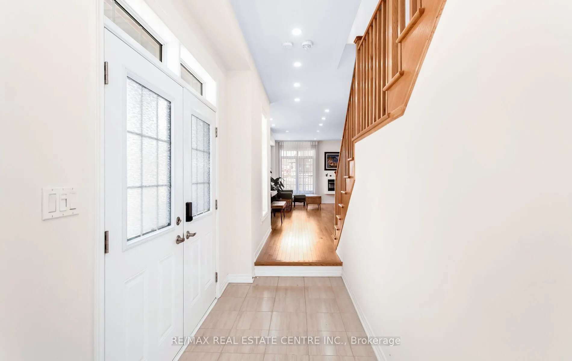 988 Grosbeak Trail