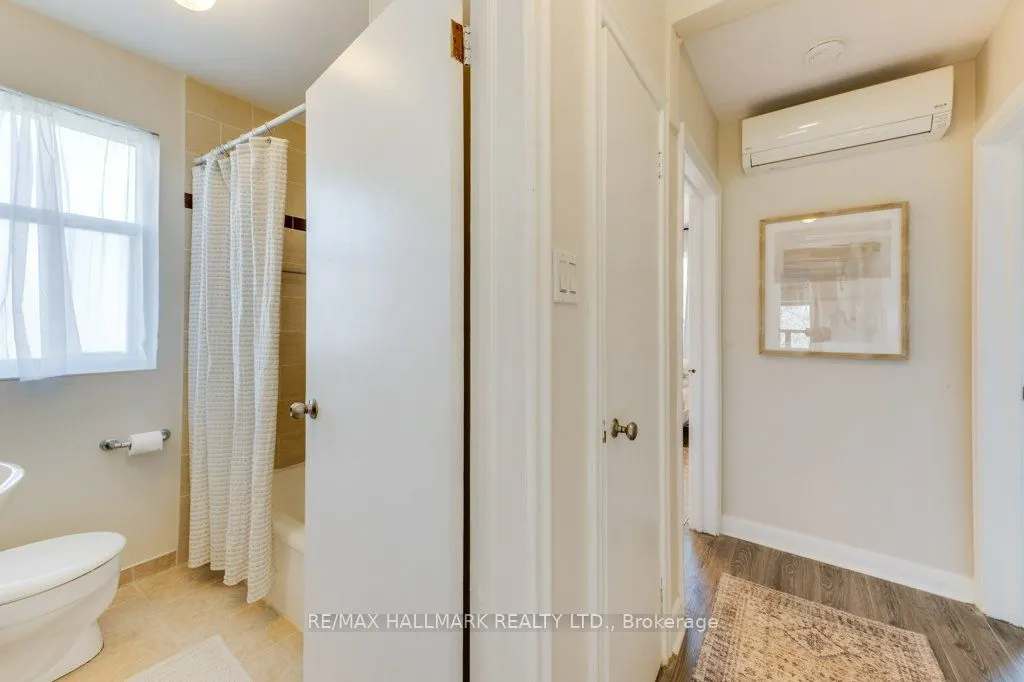 225 Woodville Avenue #Upper