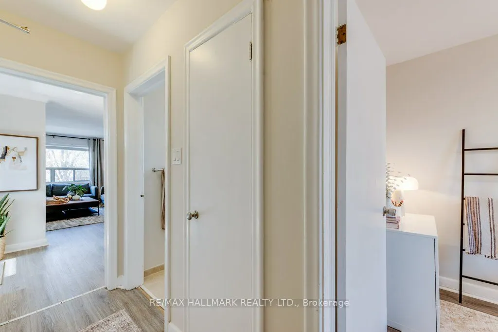 225 Woodville Avenue #Upper