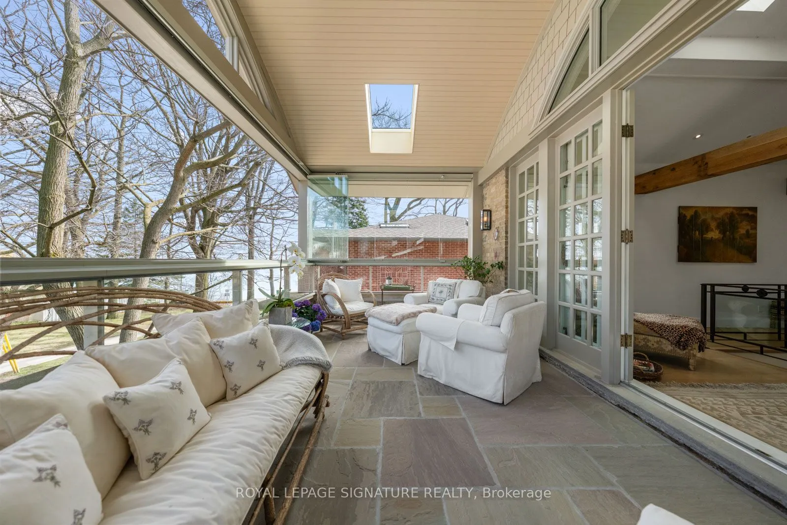 4 Neville Park Boulevard