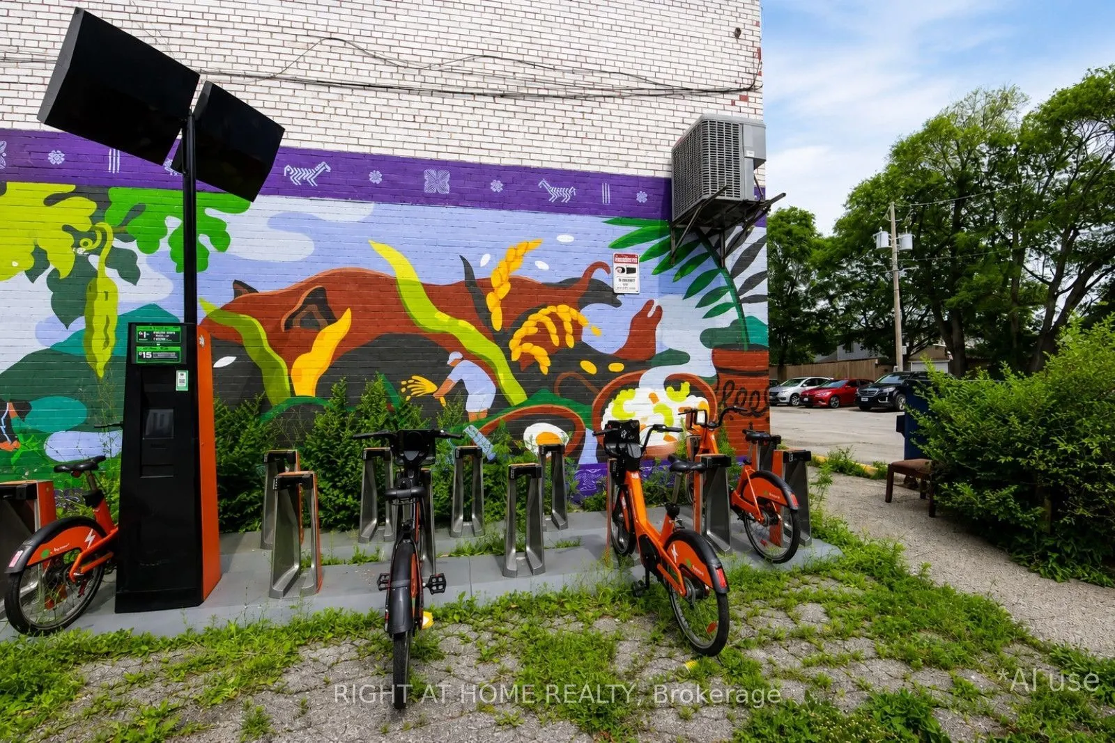 2889 St Clair Avenue E #C