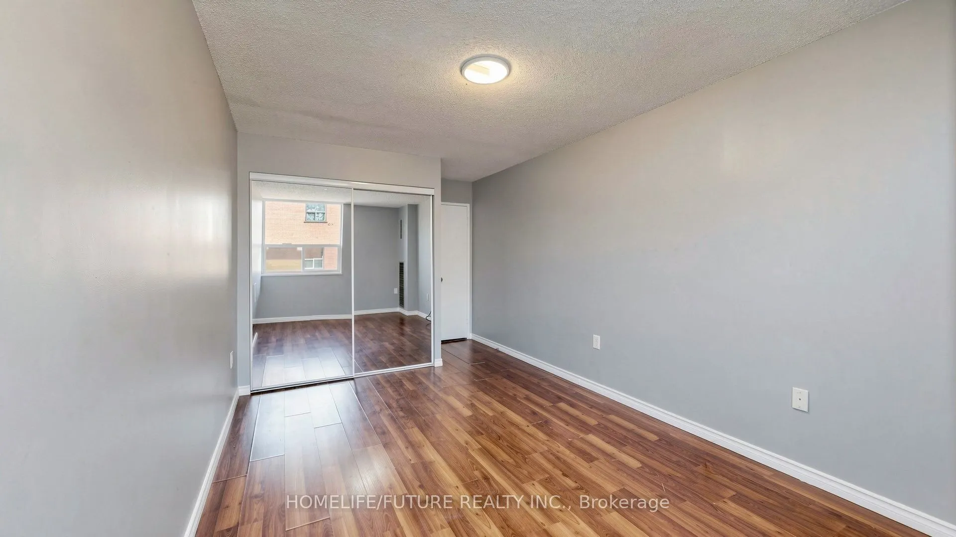 4060 Lawrence Avenue E #204