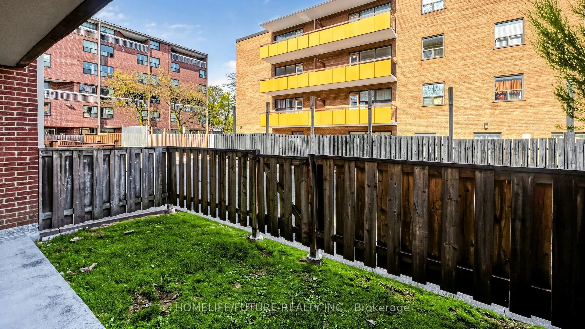 4060 Lawrence Avenue E #204