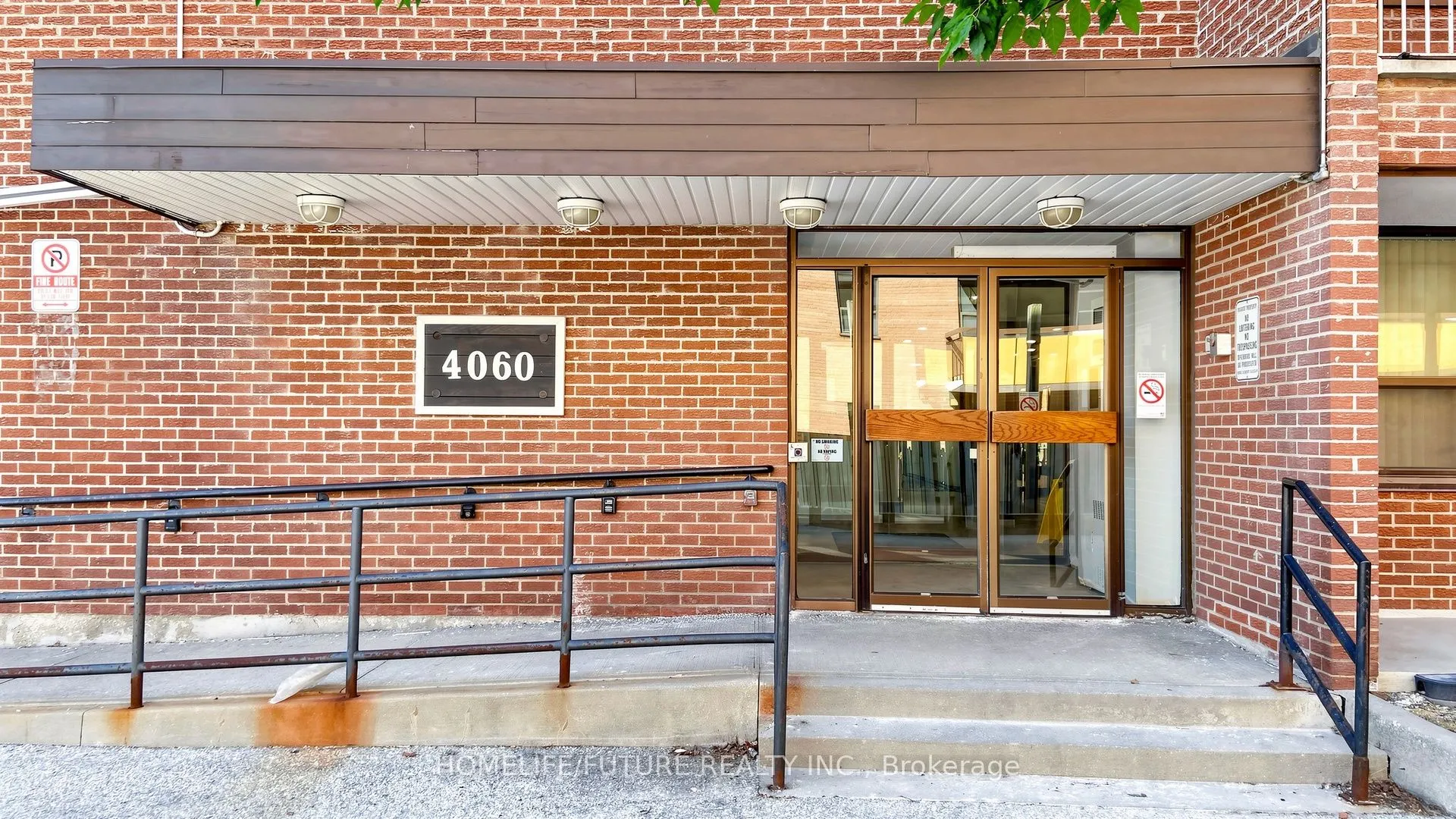 4060 Lawrence Avenue E #204