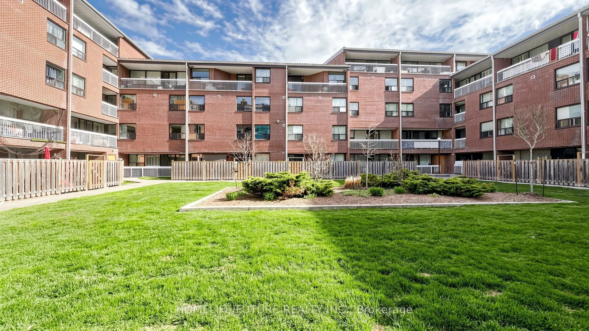 4060 Lawrence Avenue E #204