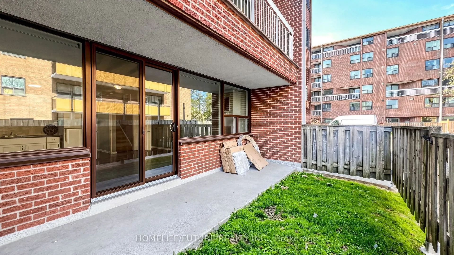 4060 Lawrence Avenue E #204