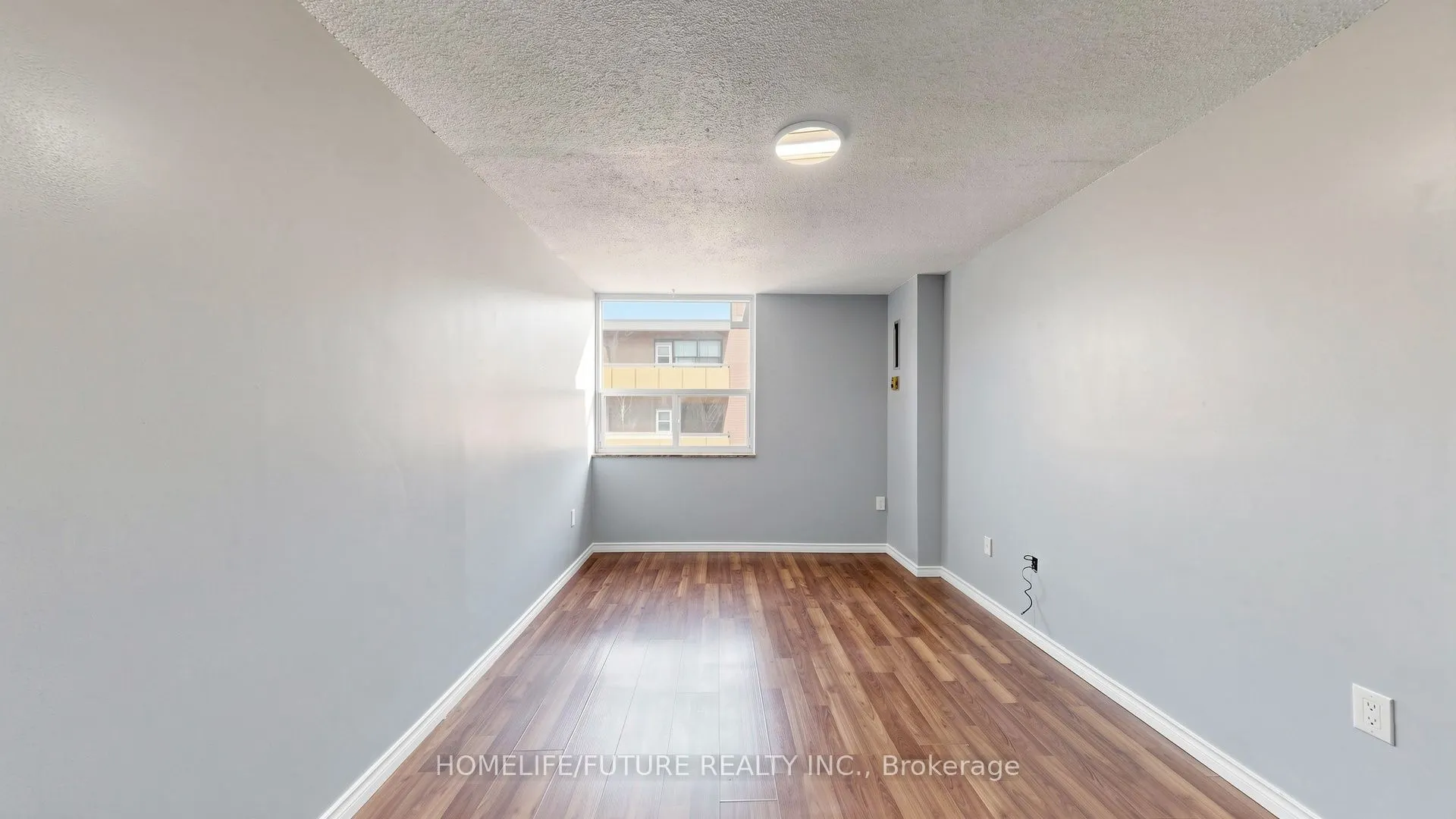 4060 Lawrence Avenue E #204