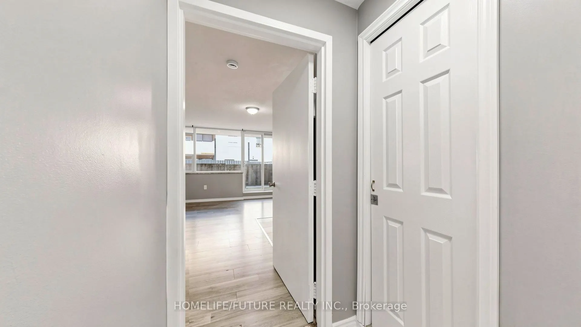4060 Lawrence Avenue E #204