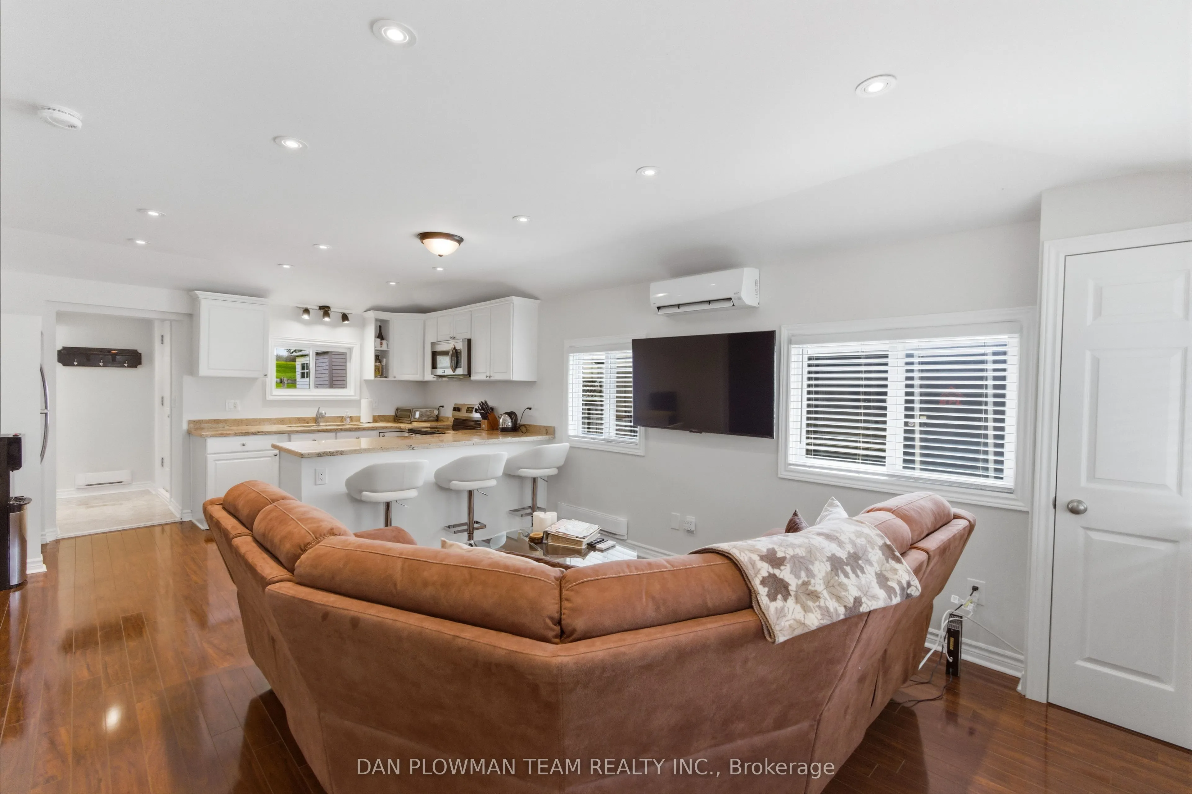 513 View Lake Road