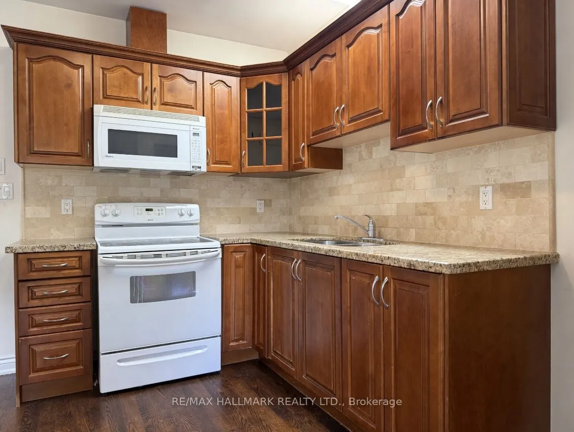 2038 Danforth Avenue #2
