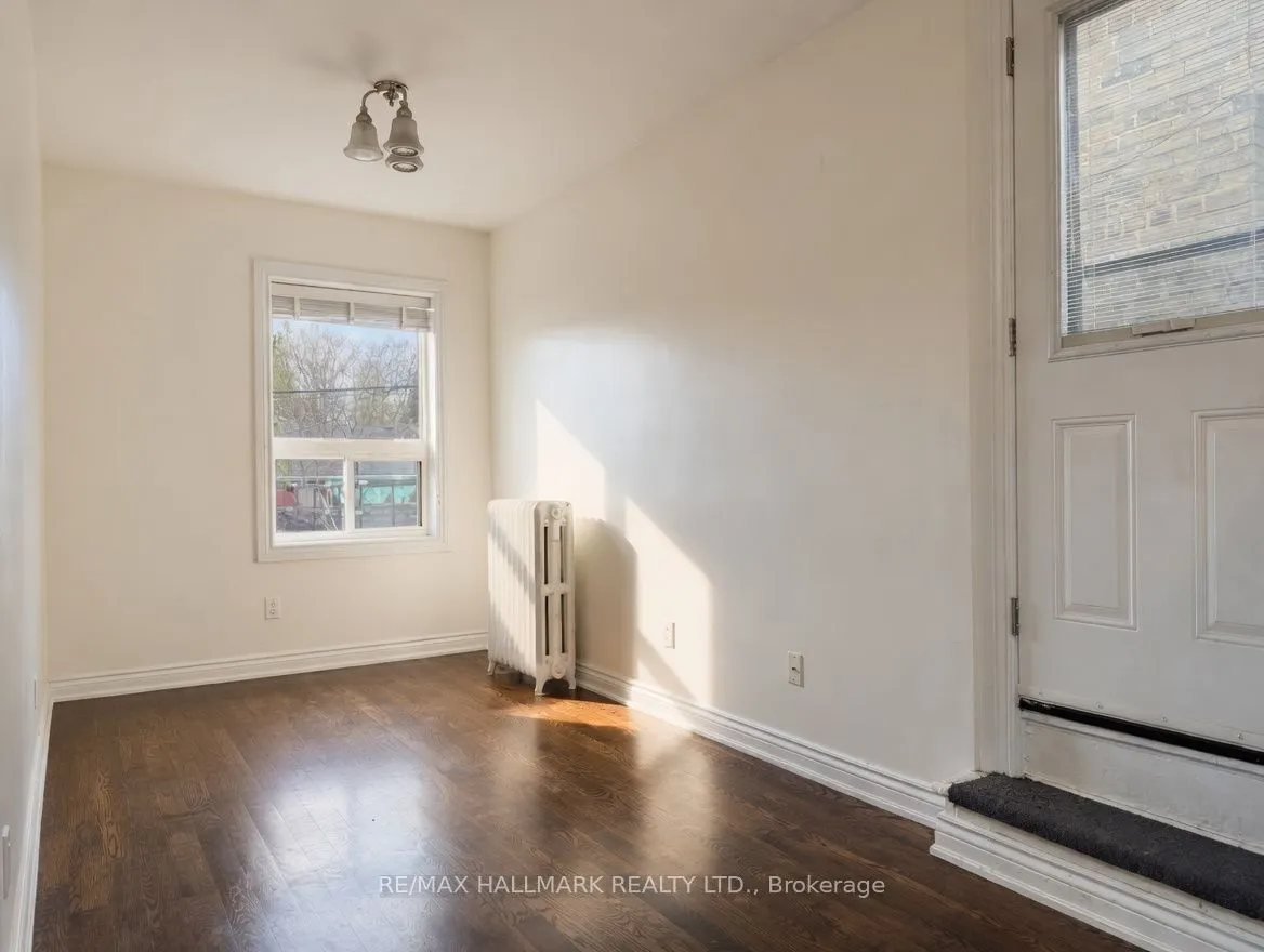 2038 Danforth Avenue #2