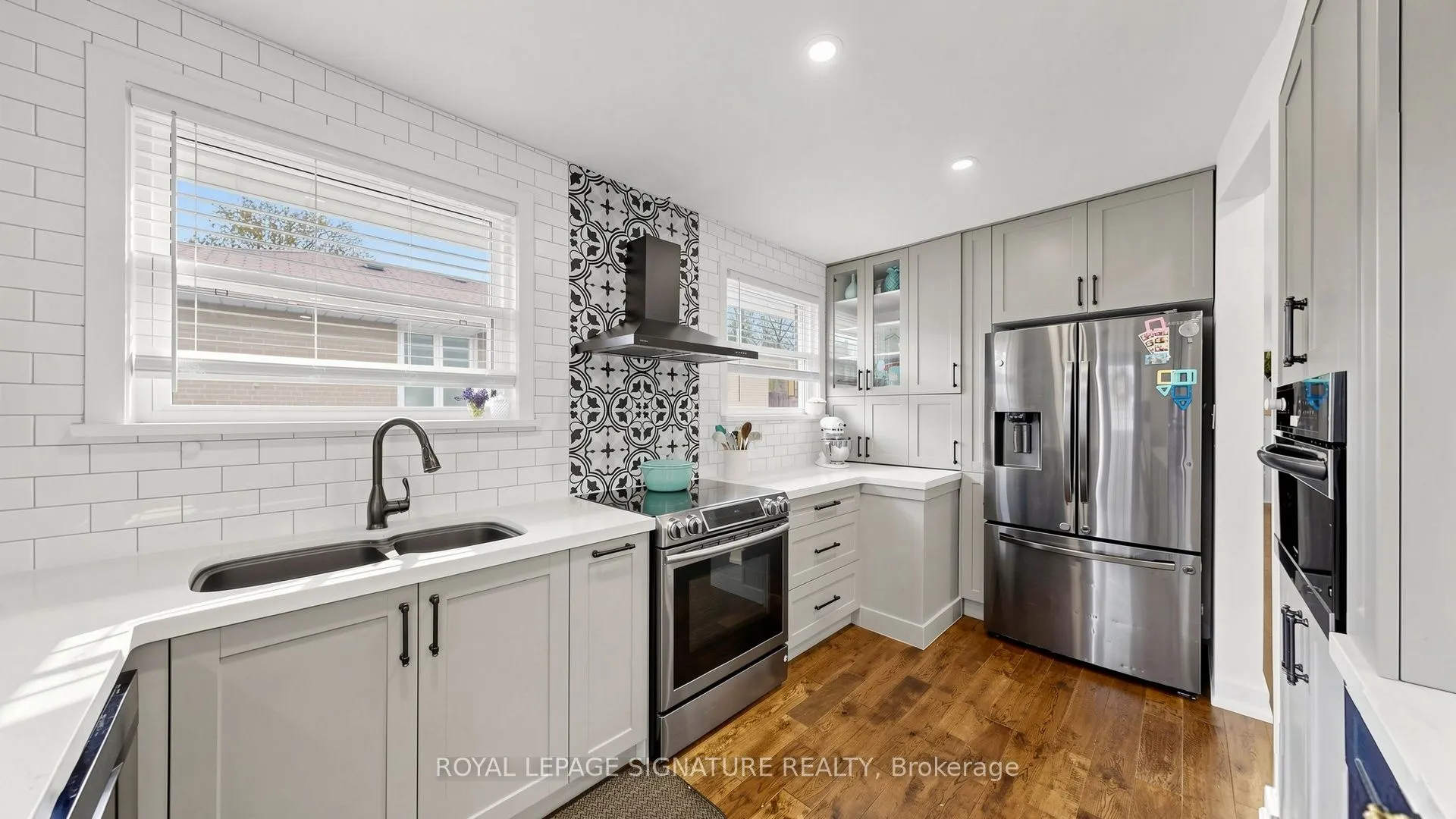 33 Neapolitan Drive