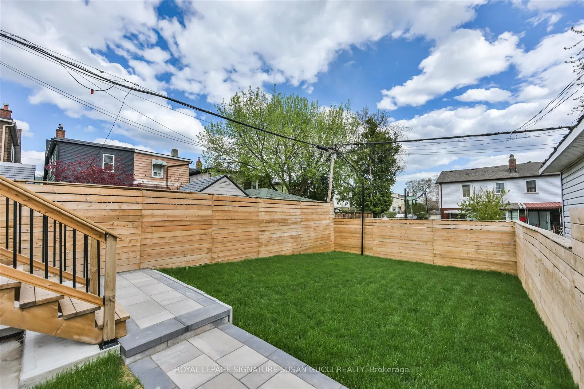 223 Queensdale Avenue