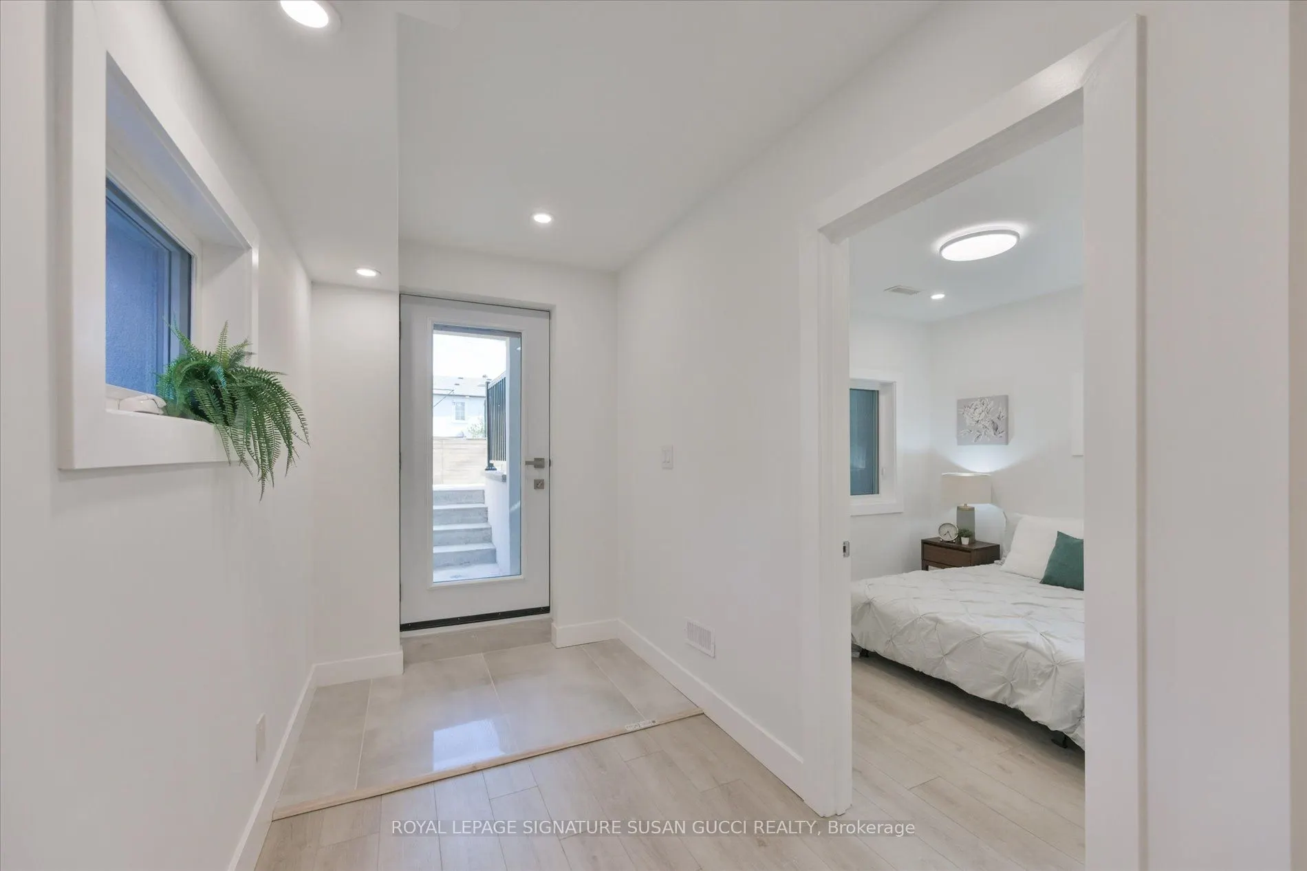 223 Queensdale Avenue
