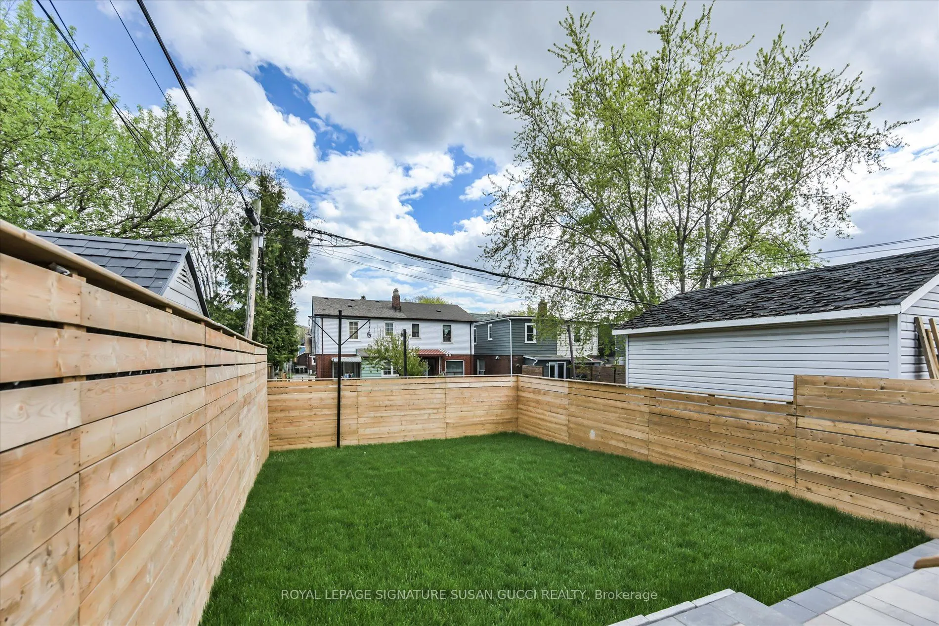 223 Queensdale Avenue