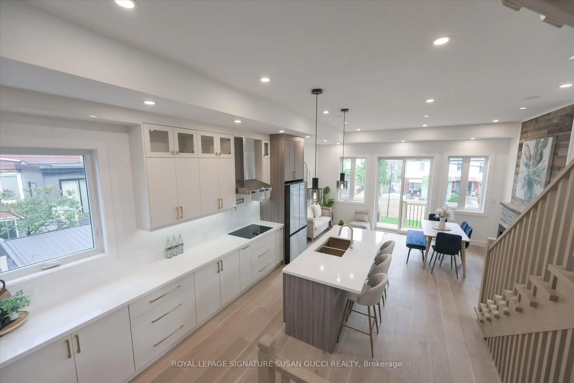 223 Queensdale Avenue
