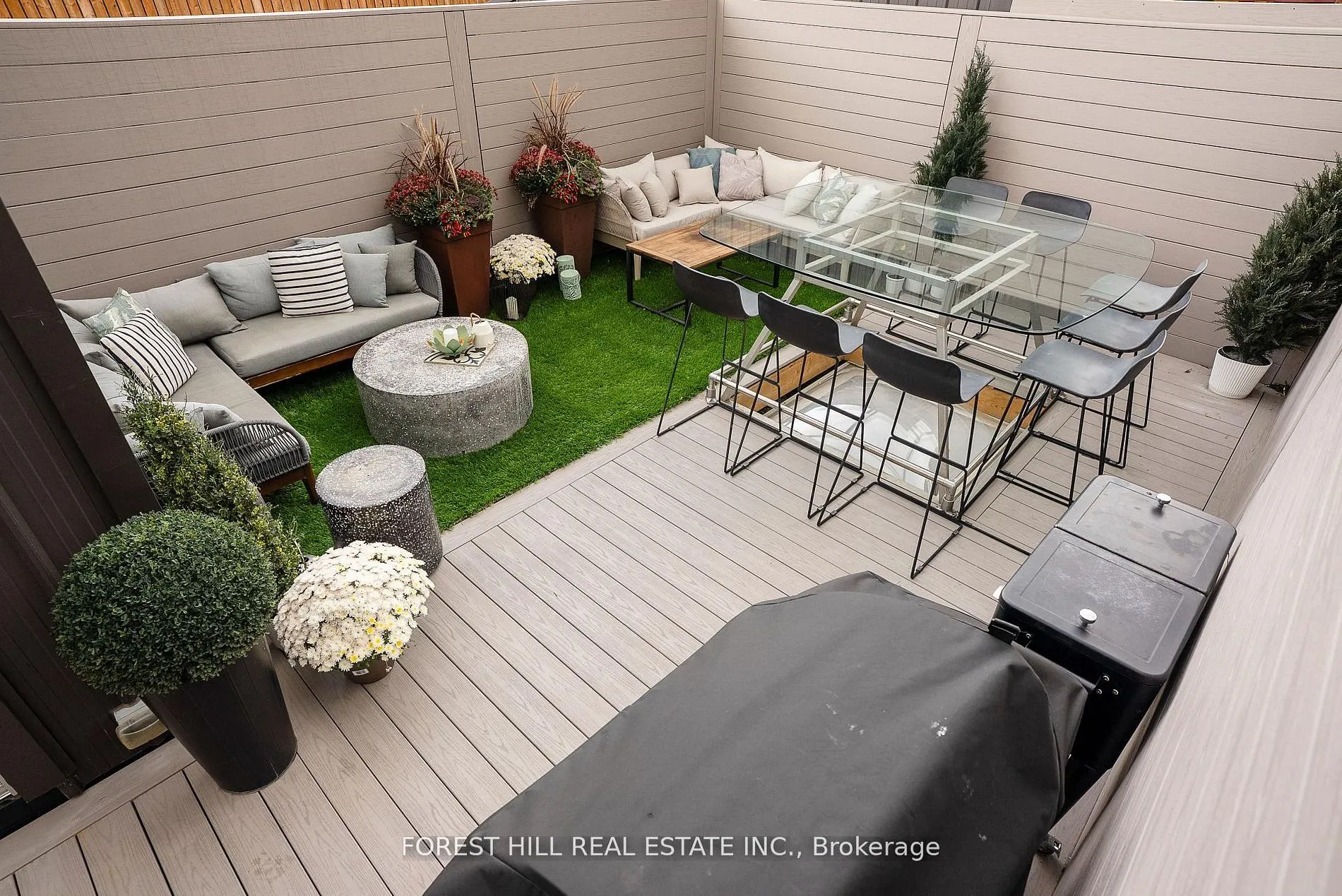 326 Carlaw Avenue #123
