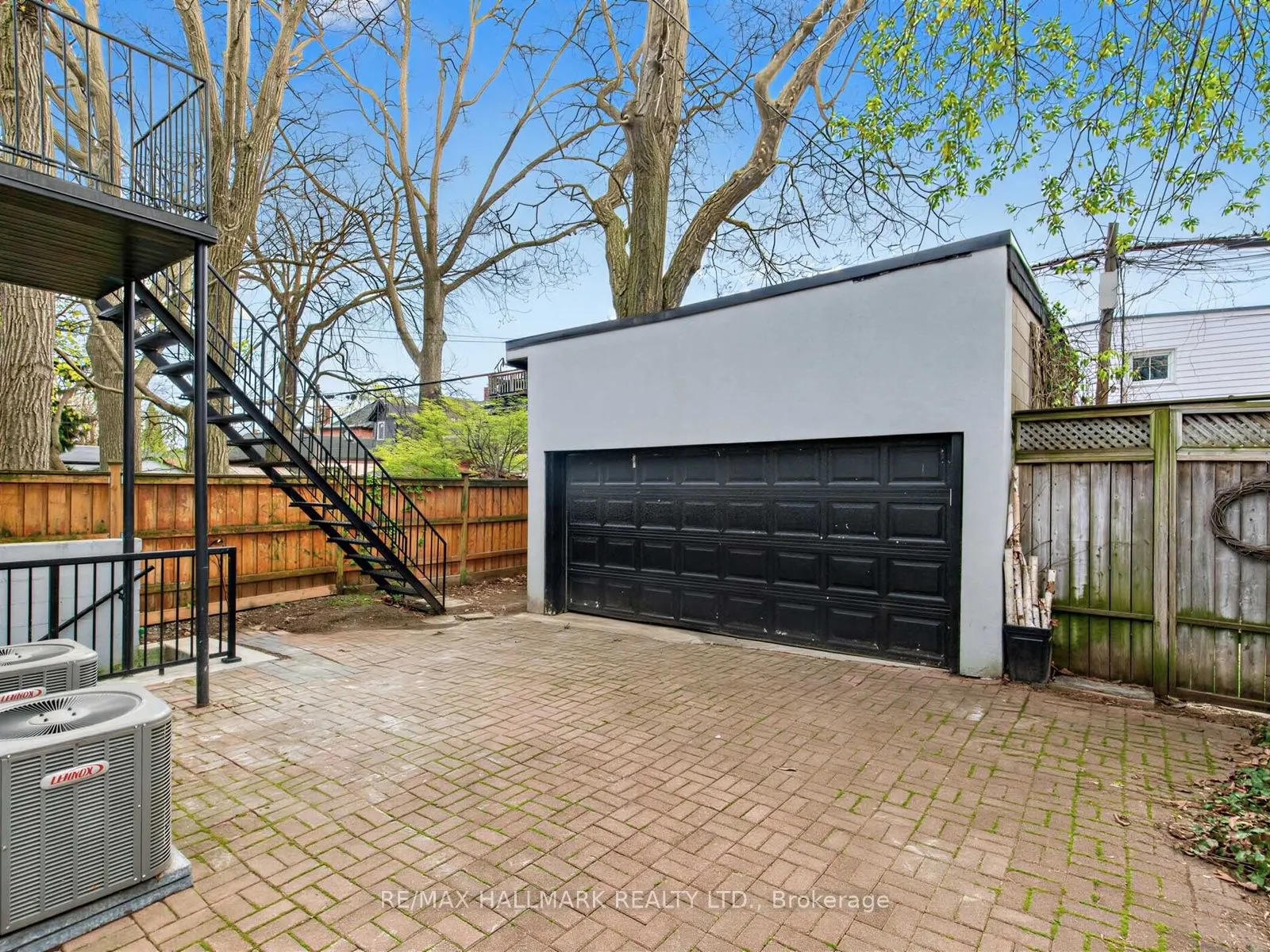 434 Victoria Park Avenue