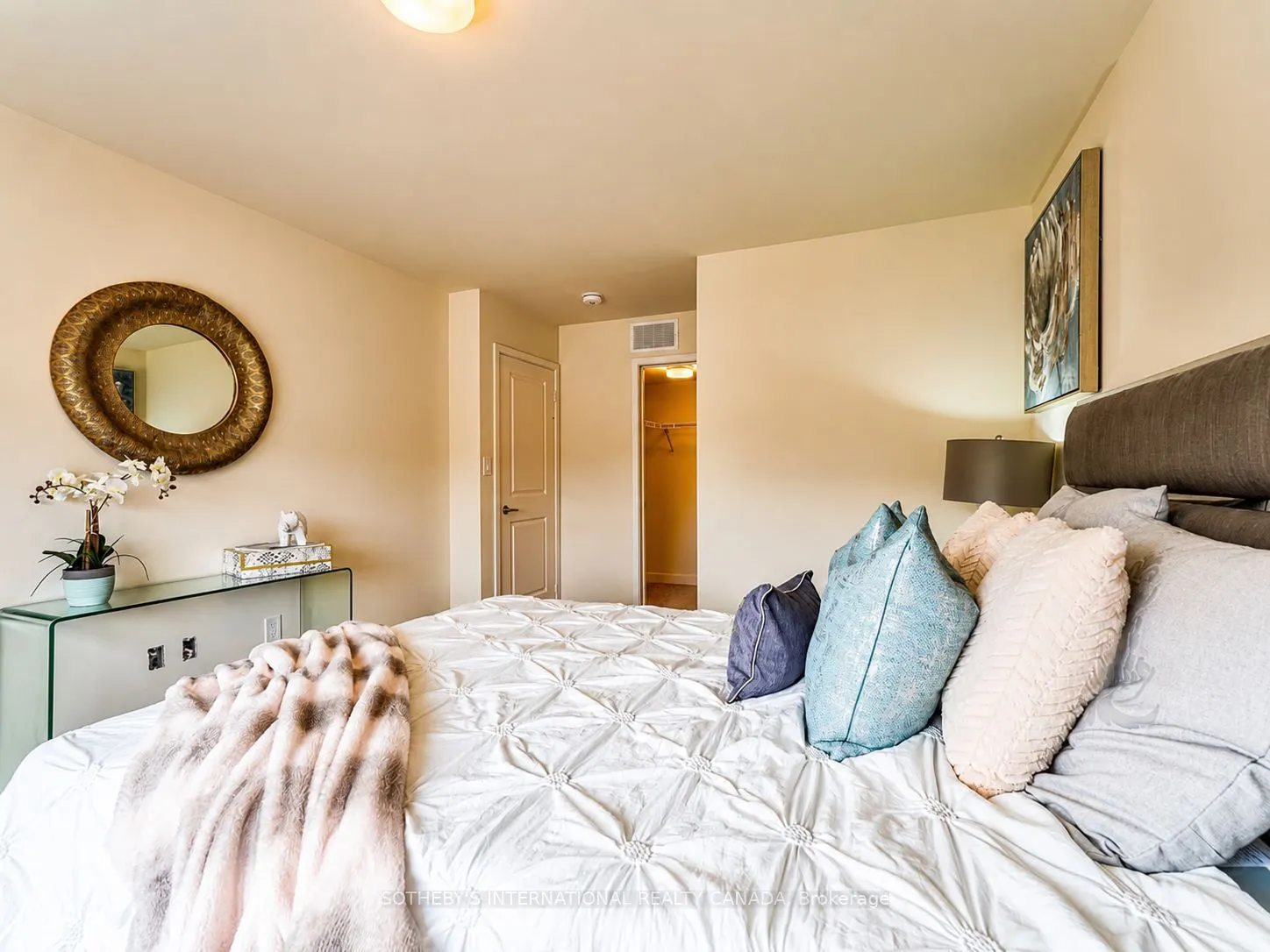 2550 Castlegate Crossing #419