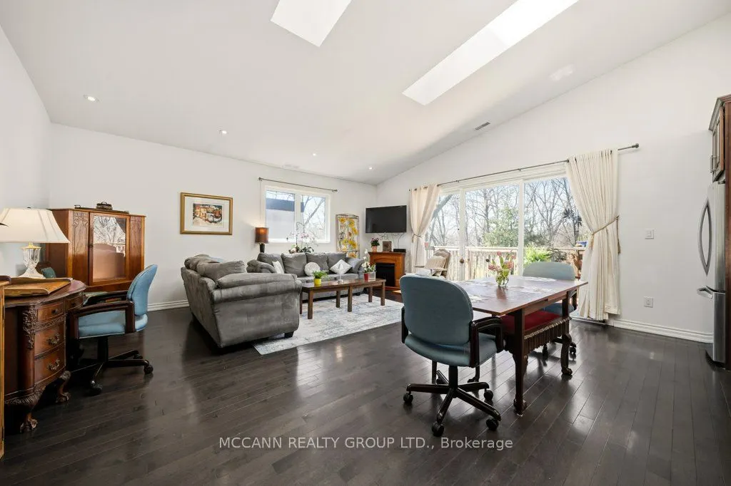 124 Scarboro Crescent