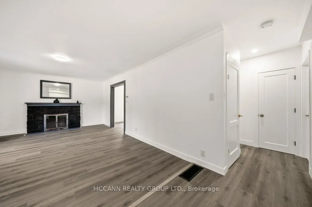 124 Scarboro Crescent