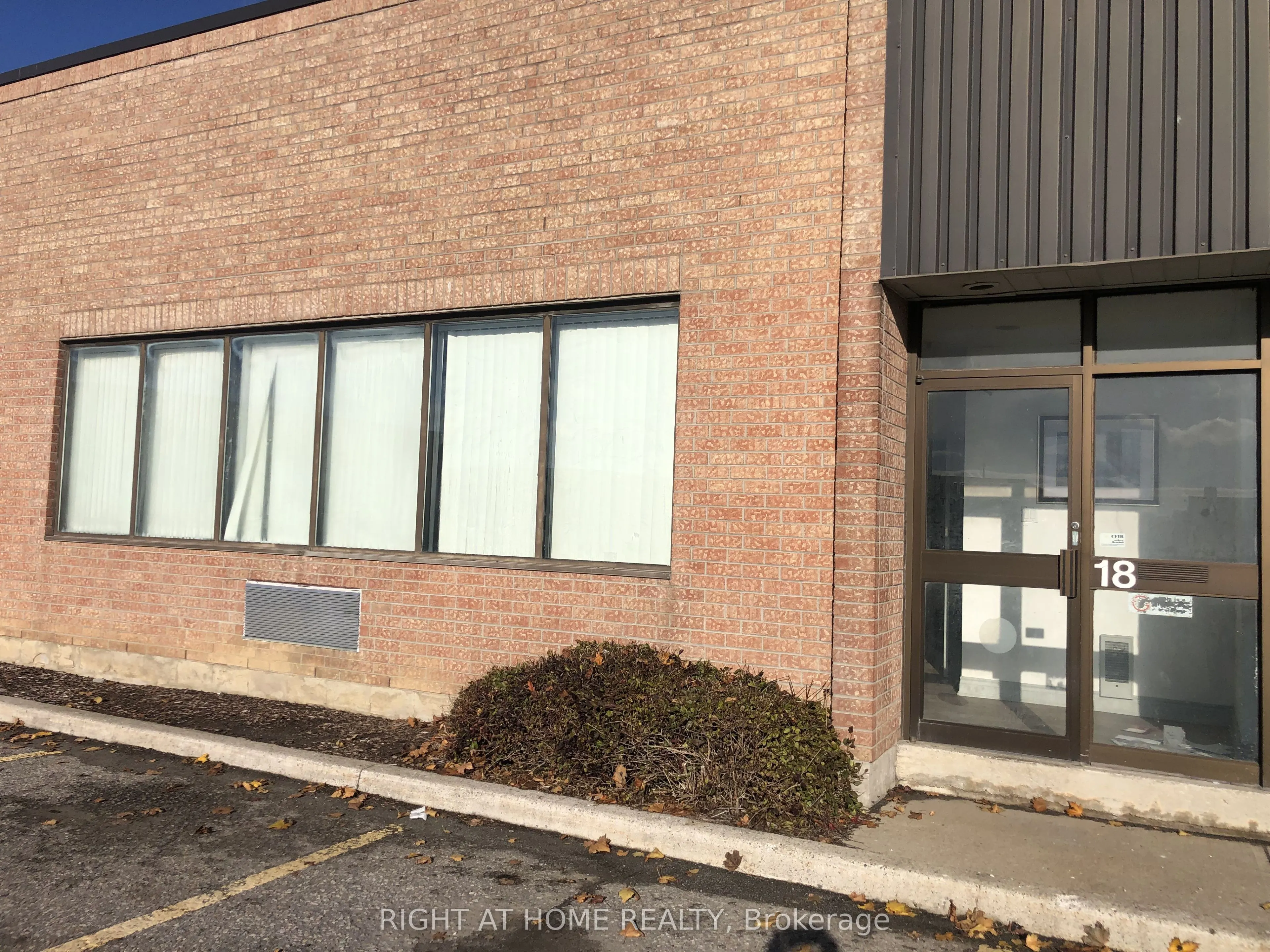 400 Finchdene Square #18