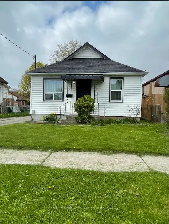 350 Oshawa Boulevard S