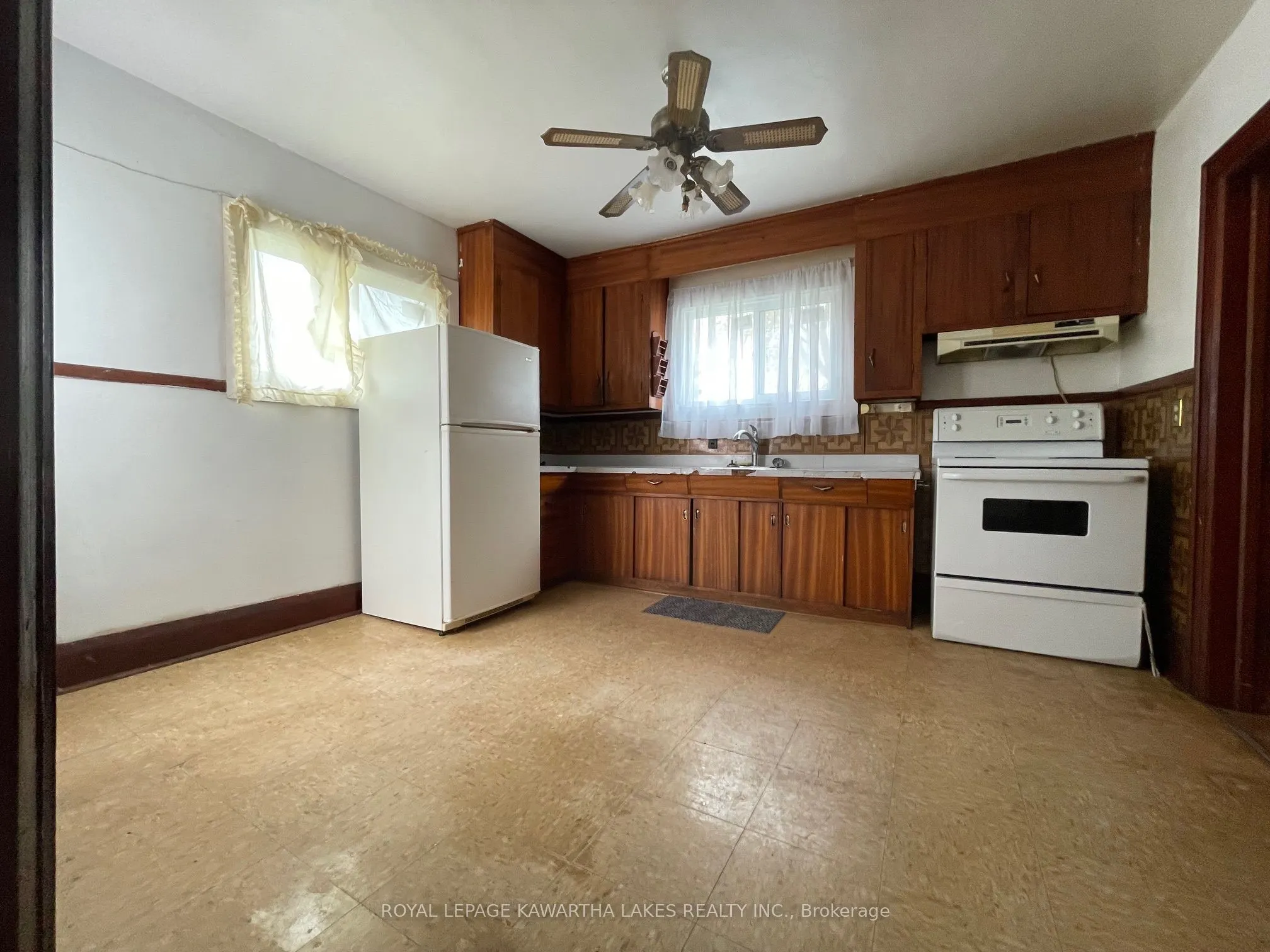 350 Oshawa Boulevard S