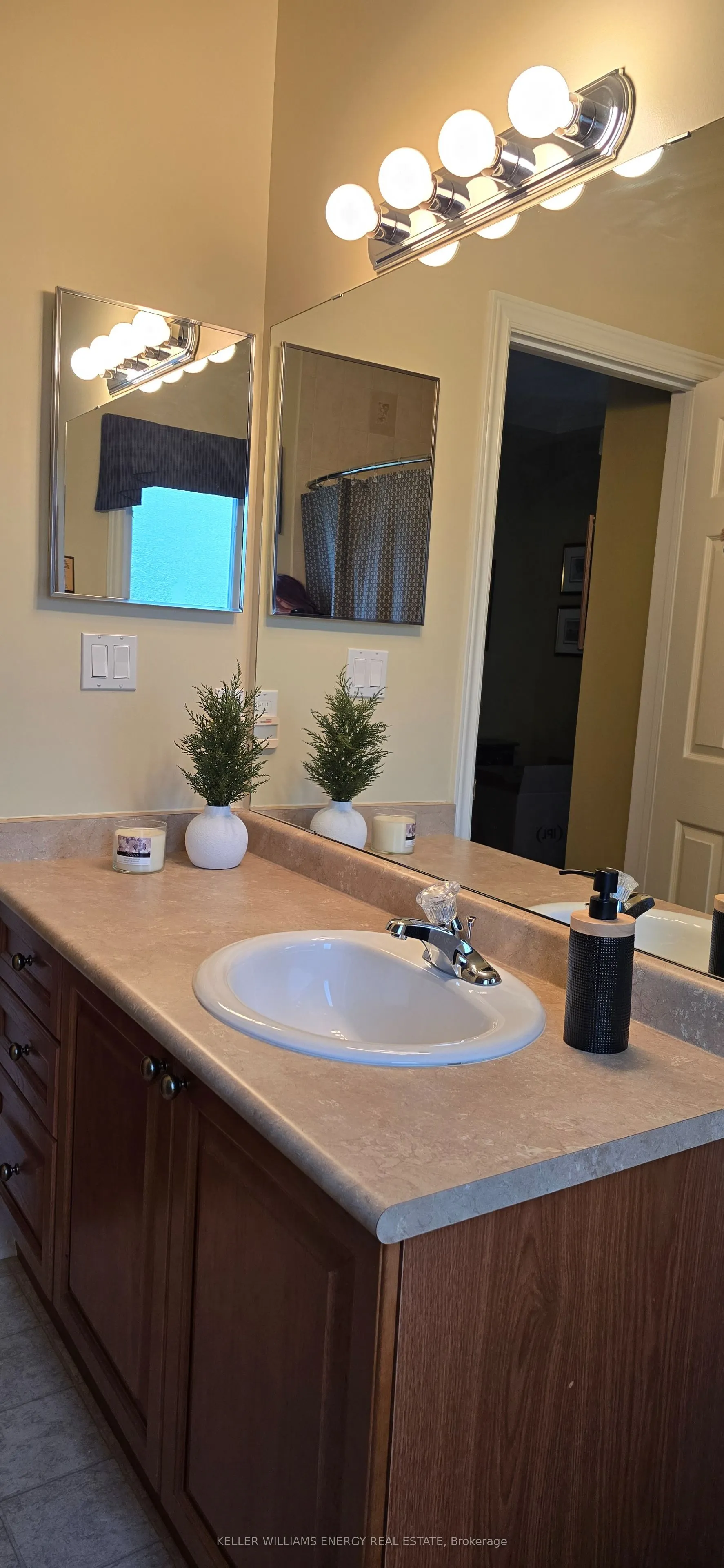 8 Hinkley Trail